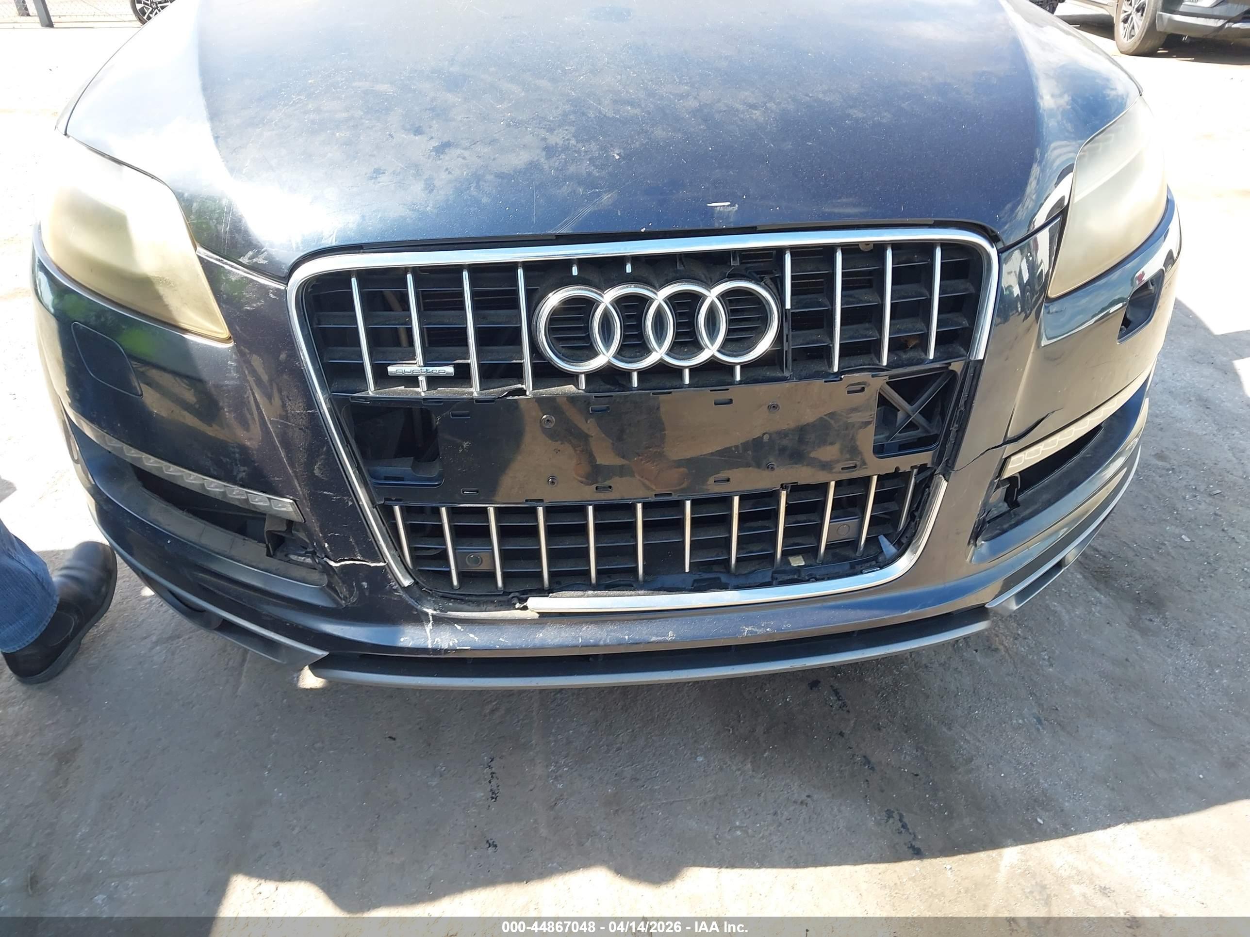 AUDI Q7 image 6