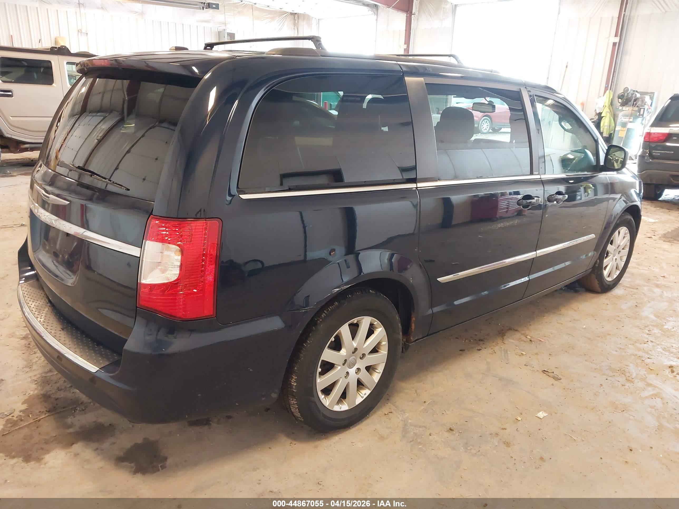 CHRYSLER TOWN image 4