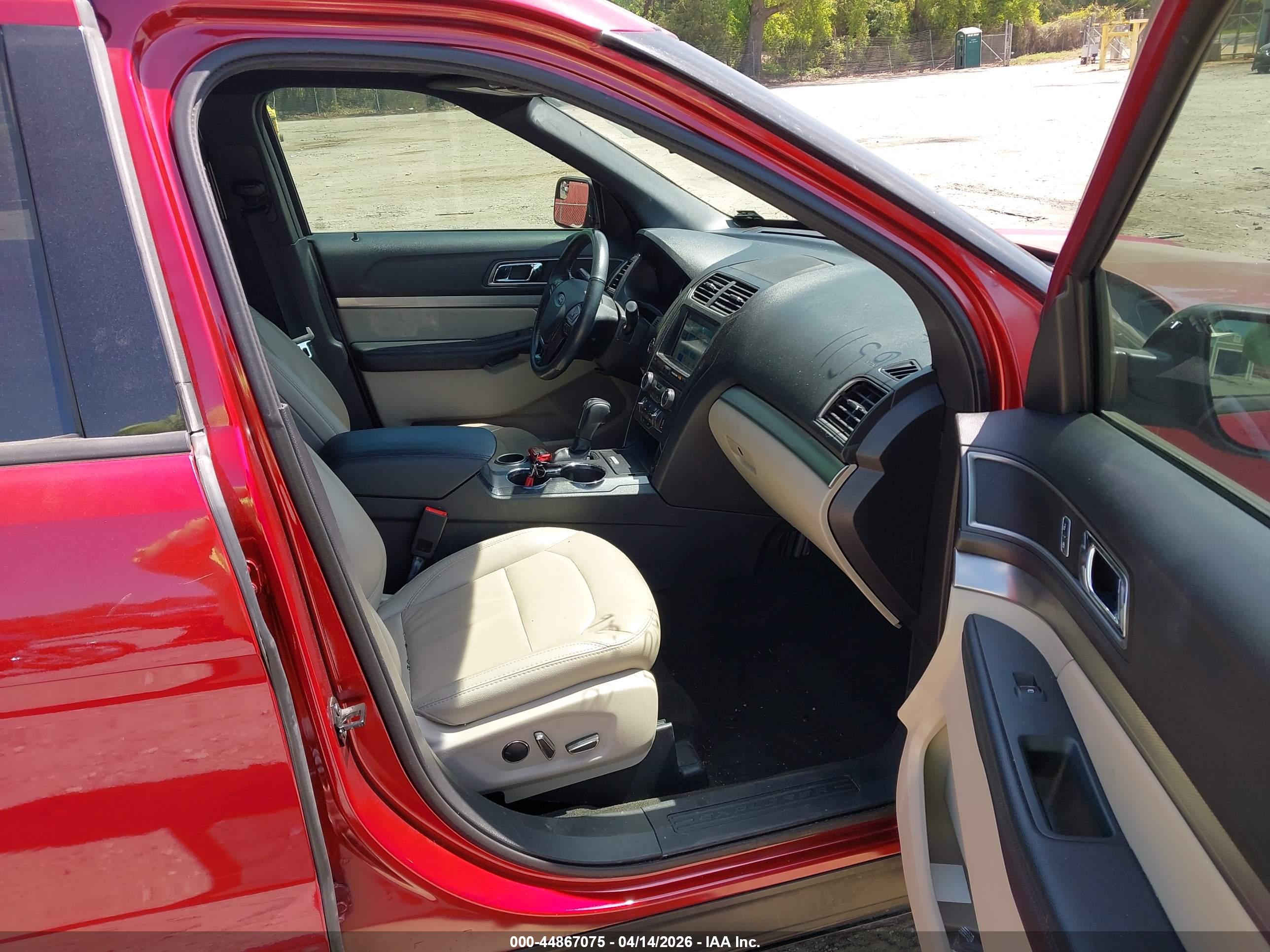 FORD EXPLORER image 5