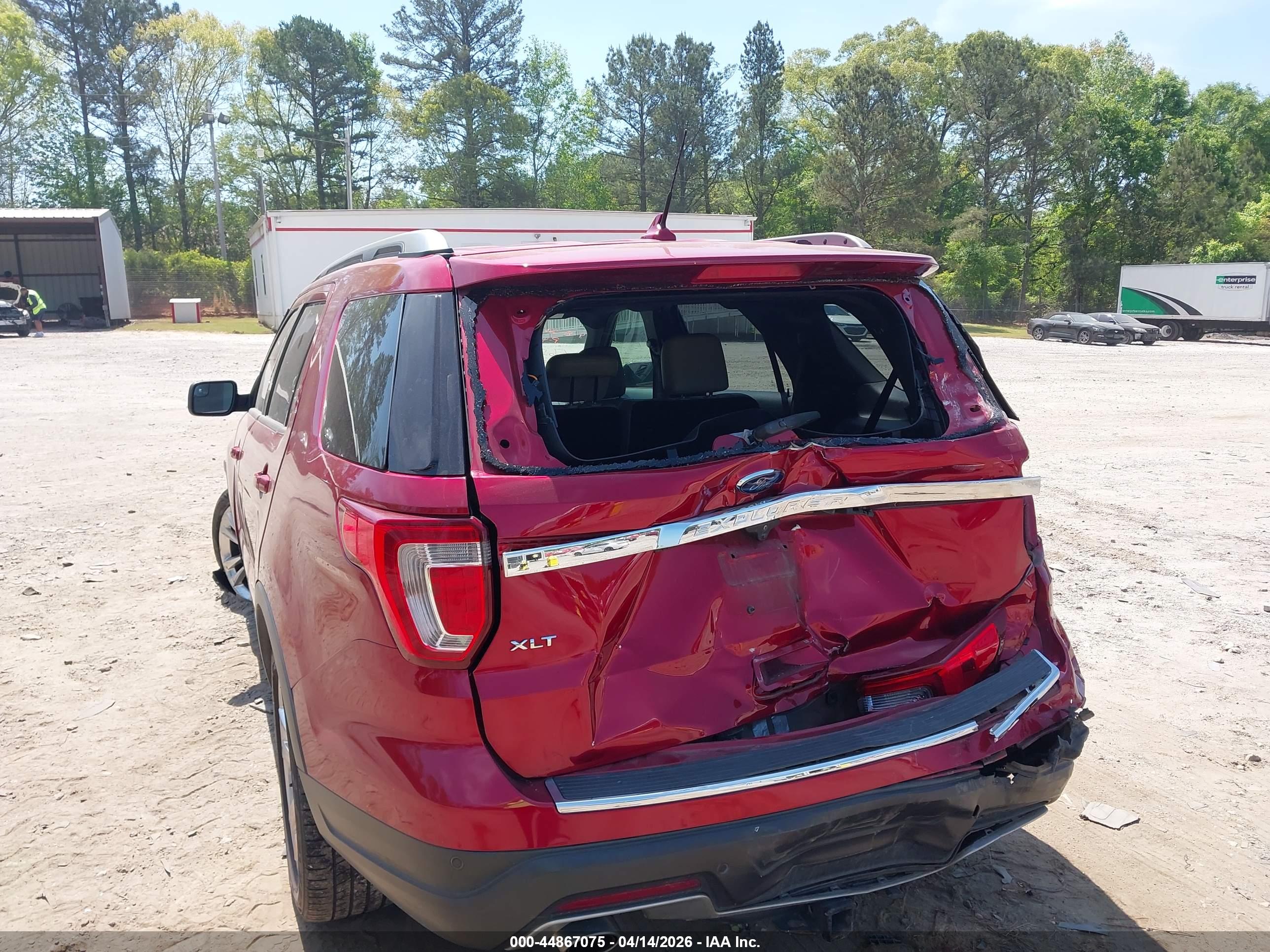 FORD EXPLORER image 6