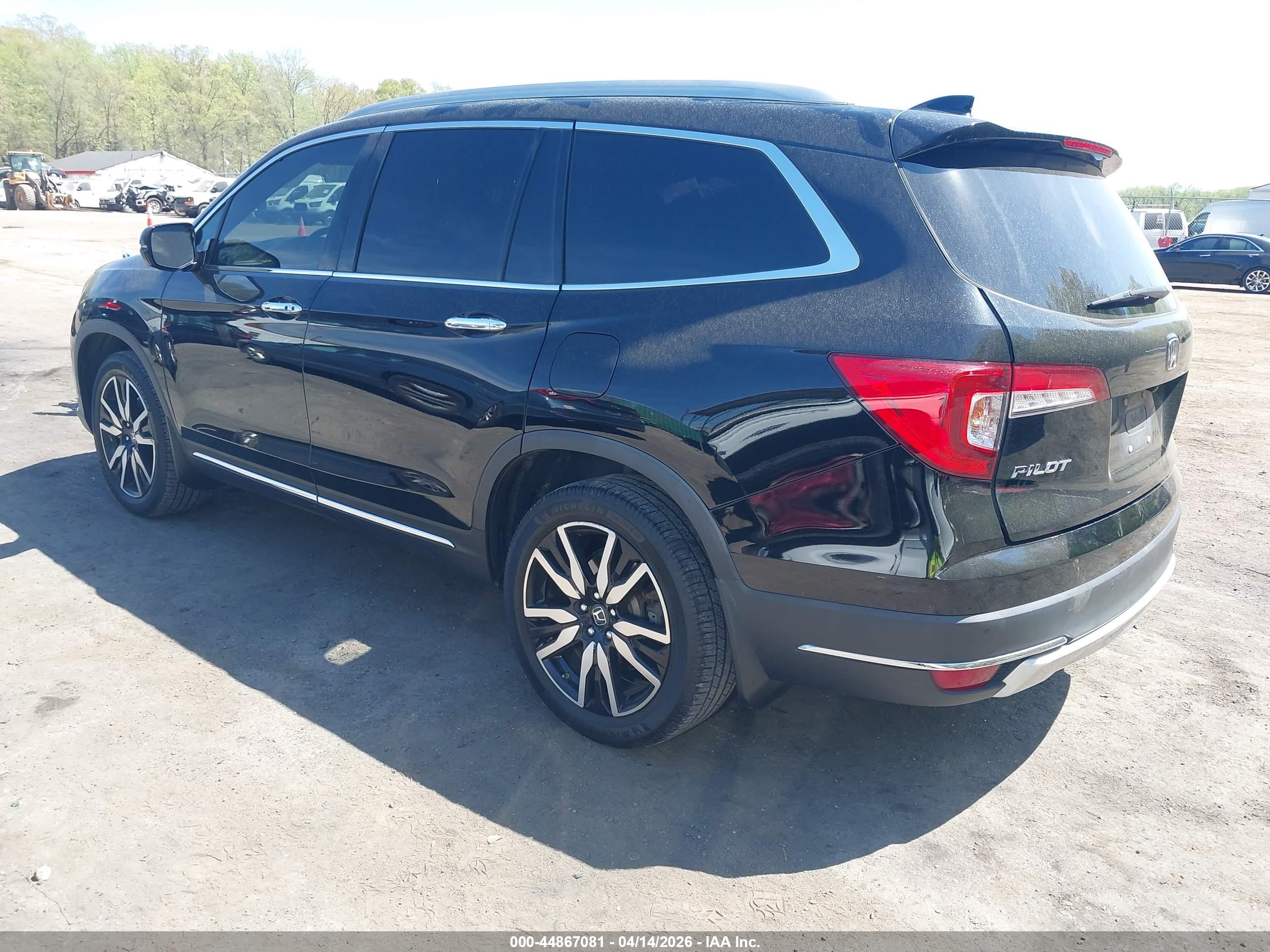 HONDA PILOT image 3