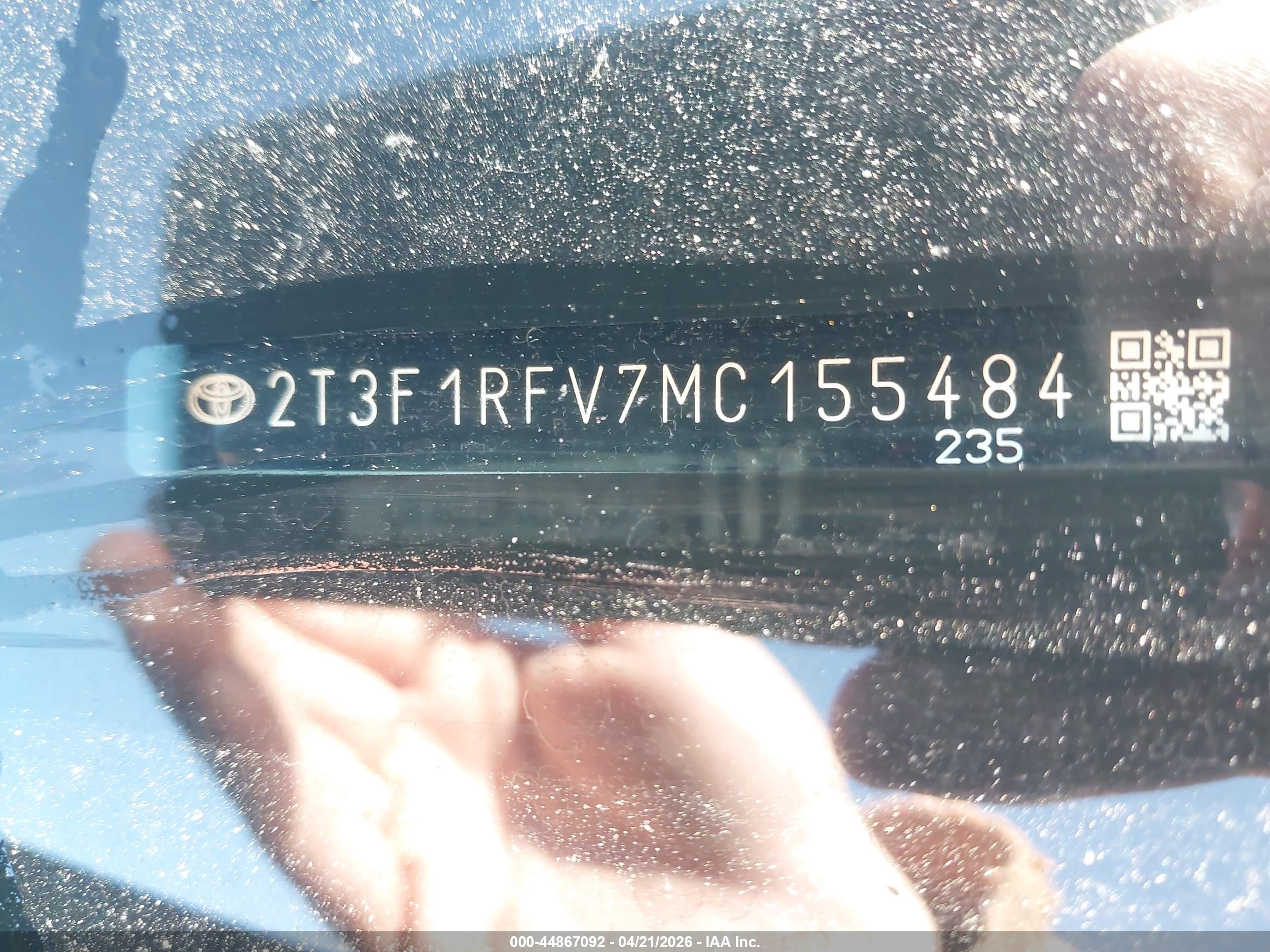TOYOTA RAV4 image 9