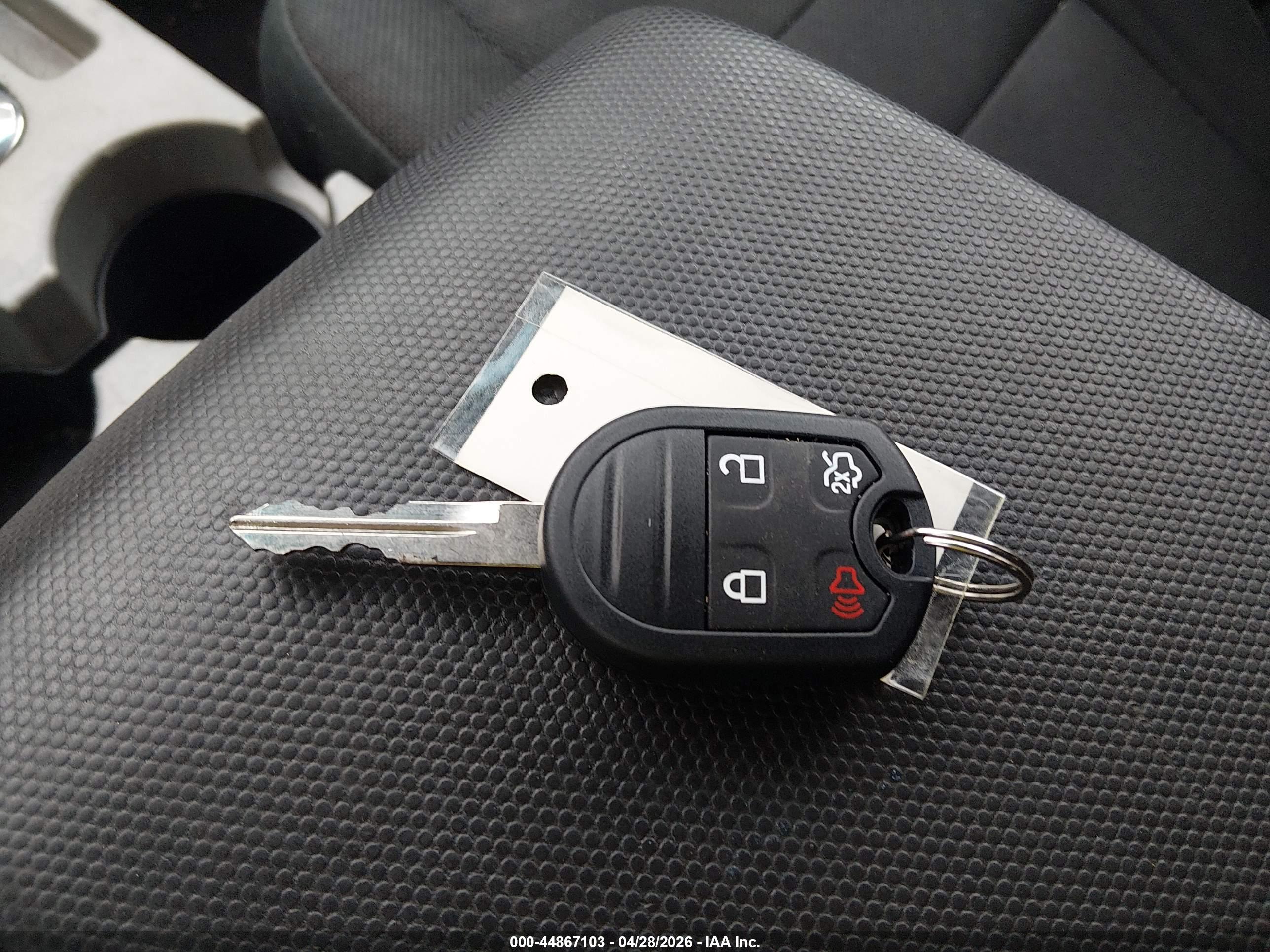FORD ESCAPE image 11