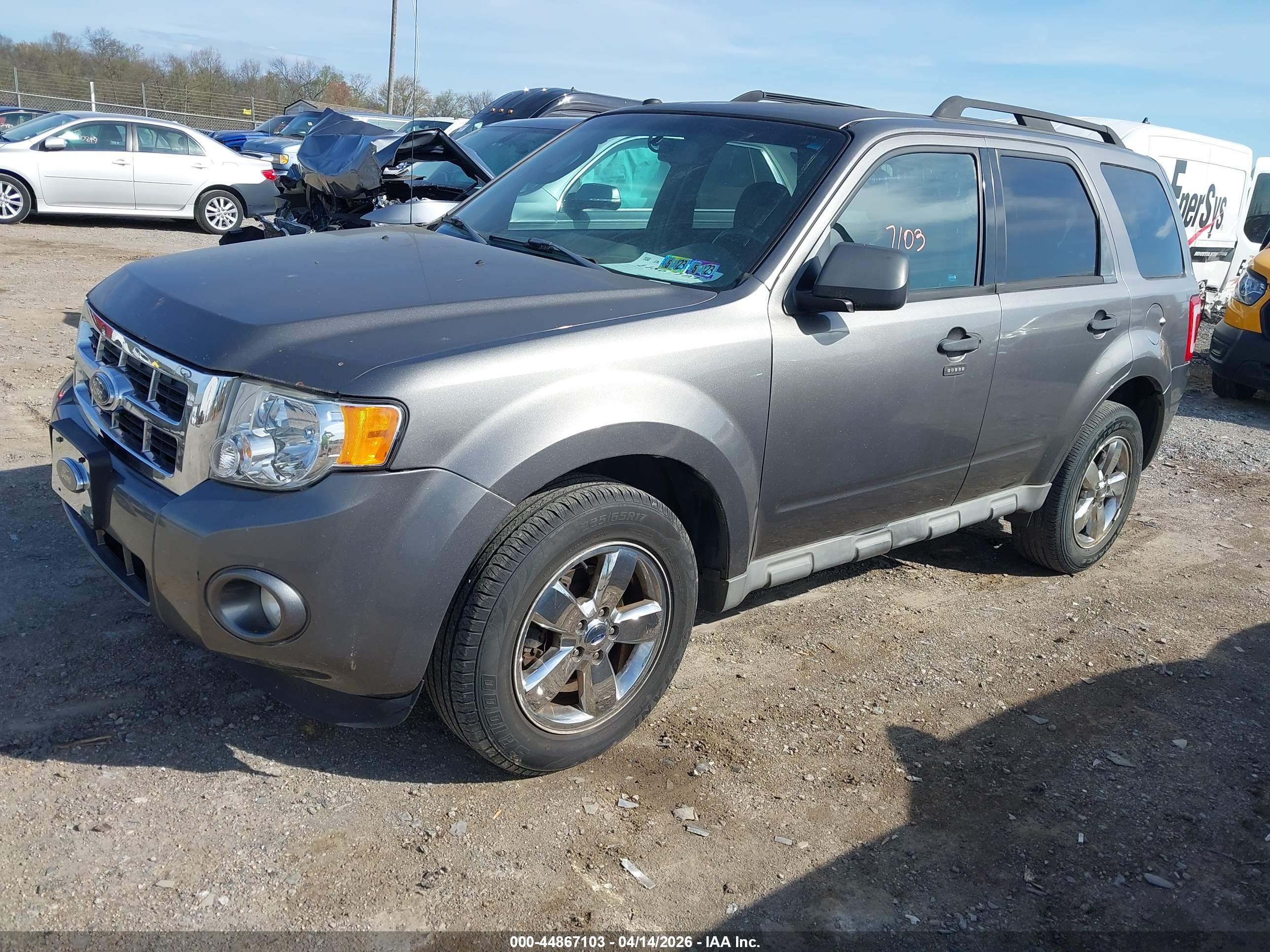 FORD ESCAPE image 2