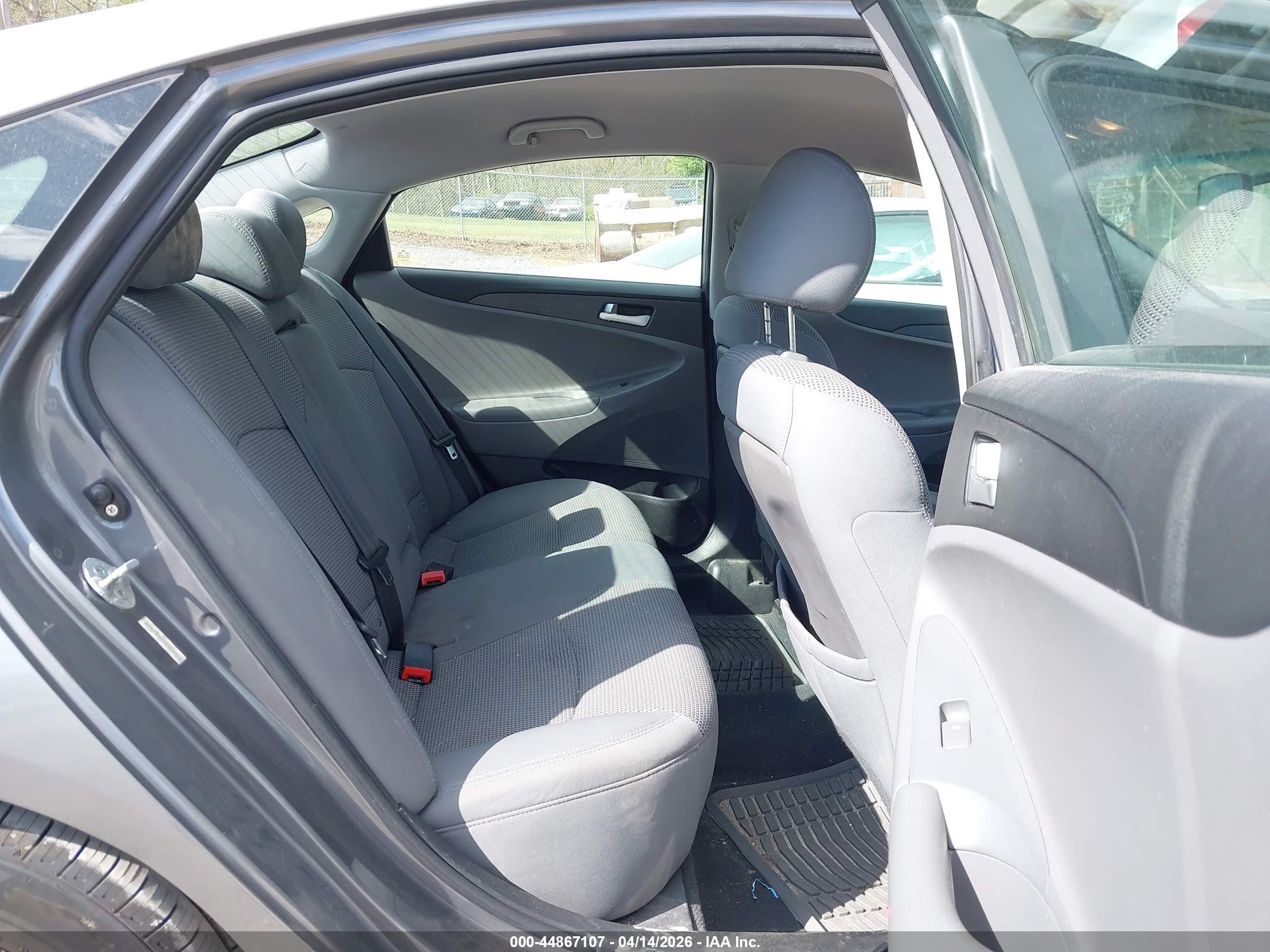 HYUNDAI SONATA image 8