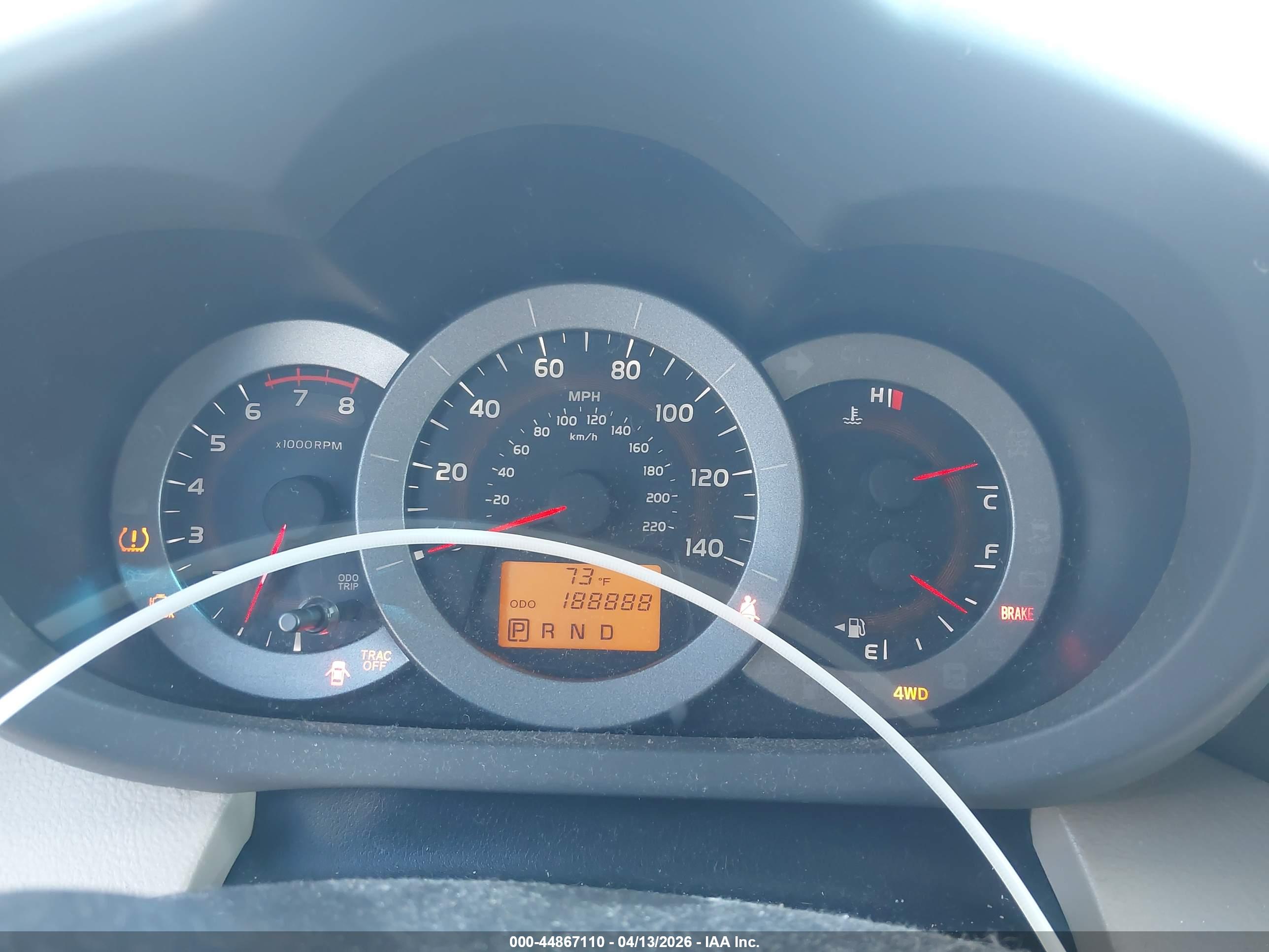 TOYOTA RAV4 image 7