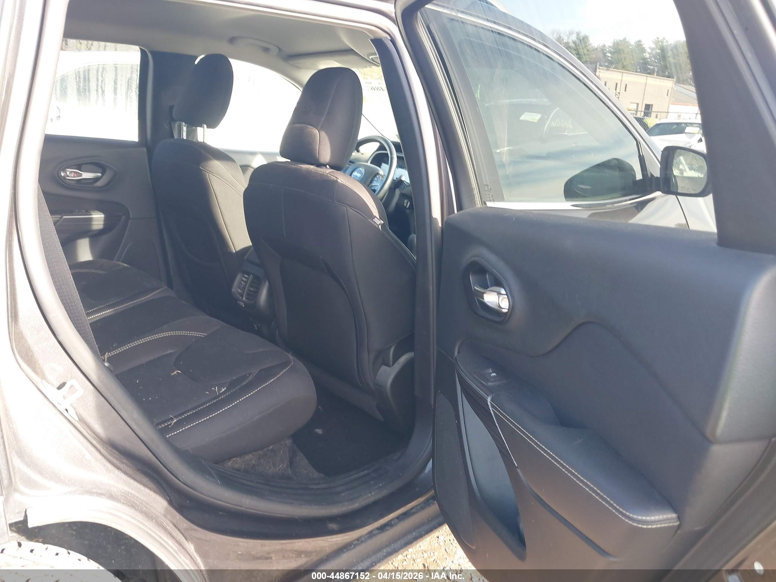 JEEP CHEROKEE image 8