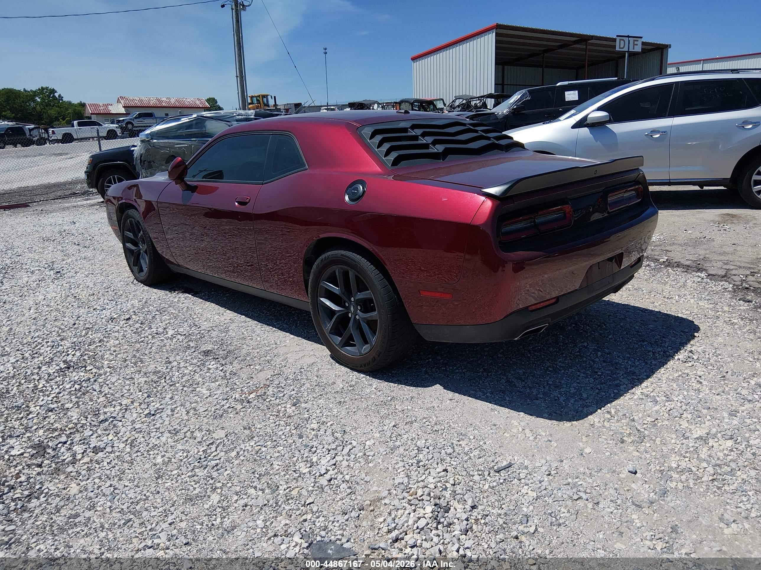 DODGE CHALLENGER image 3