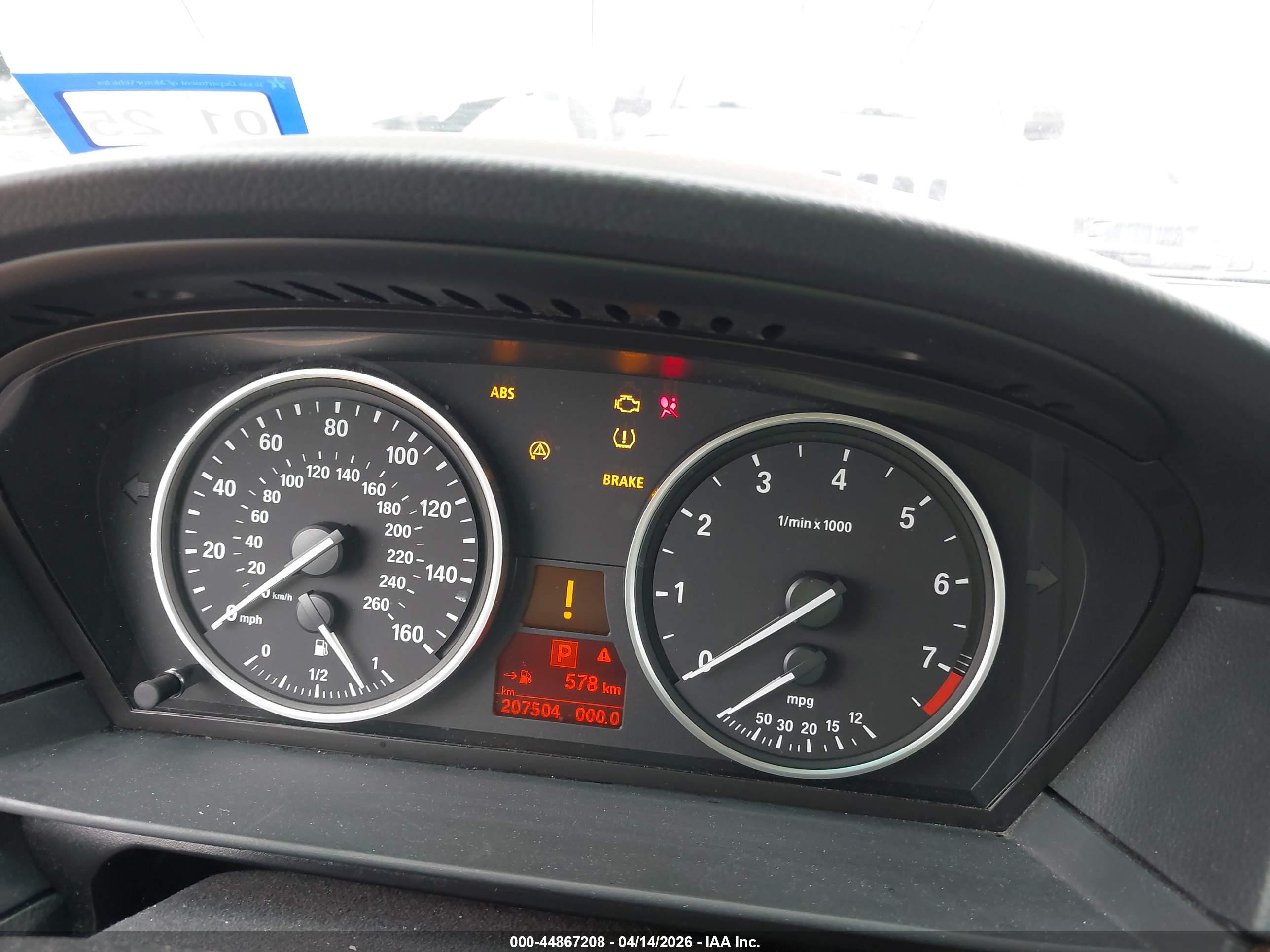 BMW 528I image 7