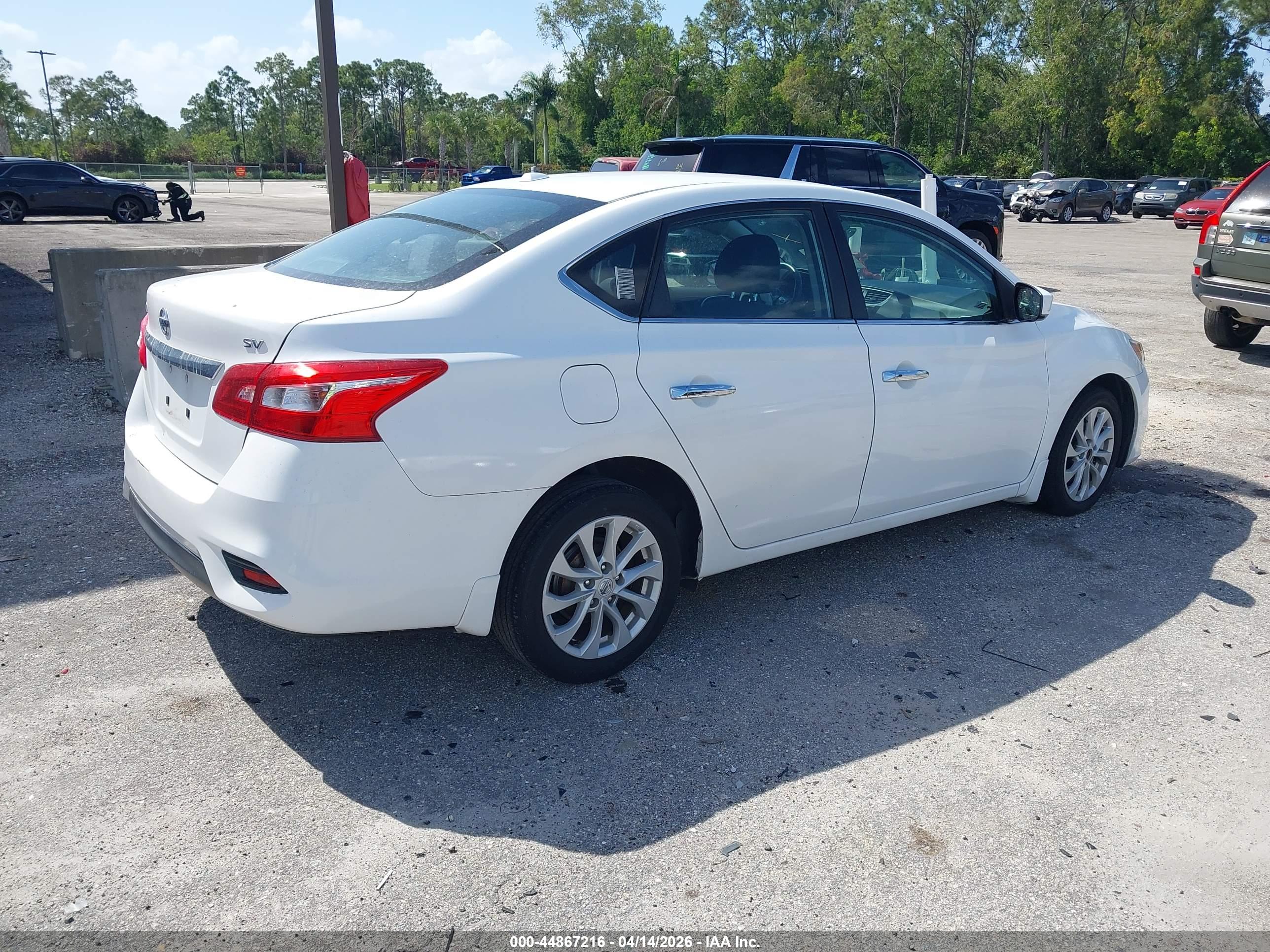NISSAN SENTRA image 4