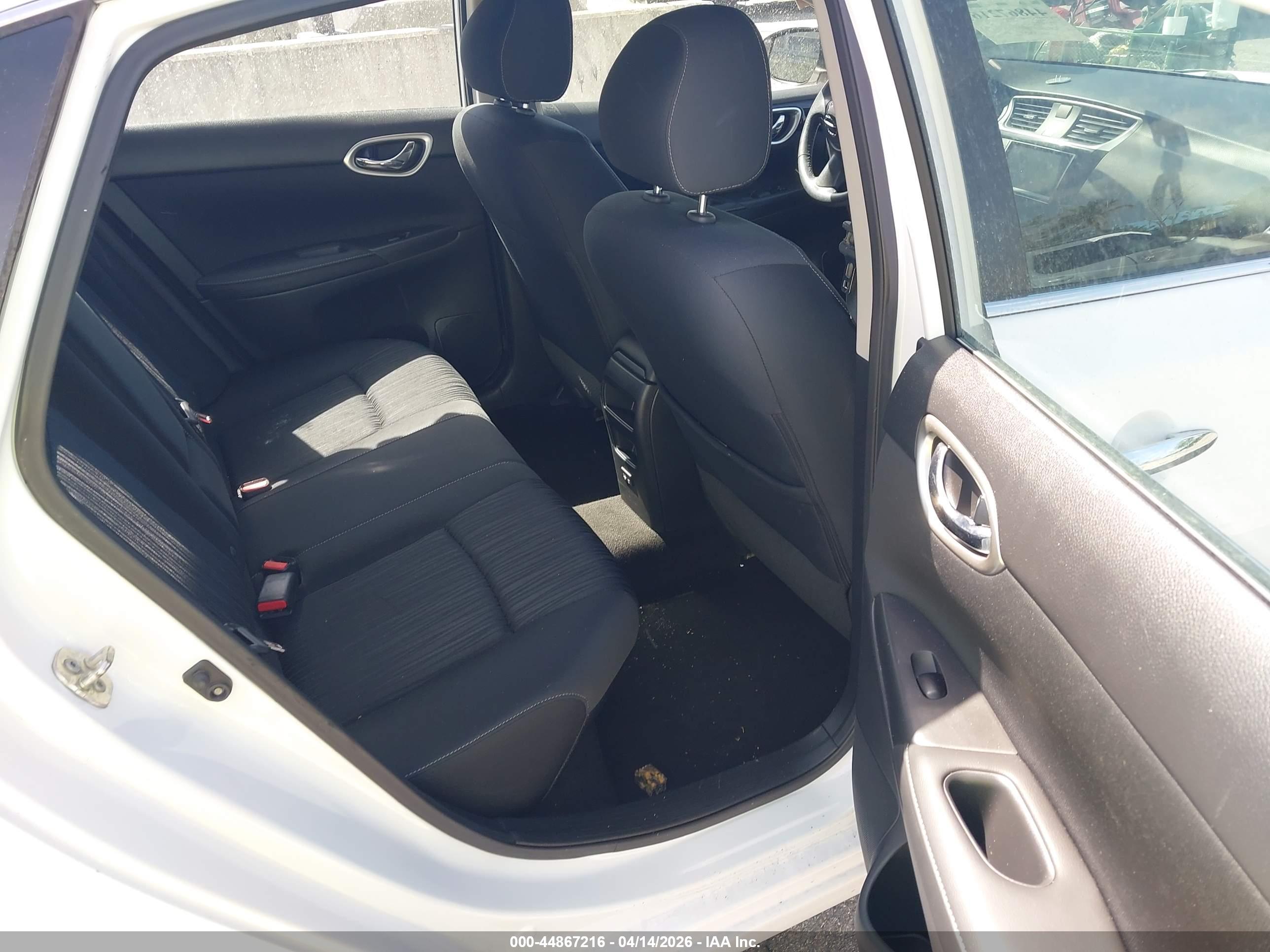 NISSAN SENTRA image 8