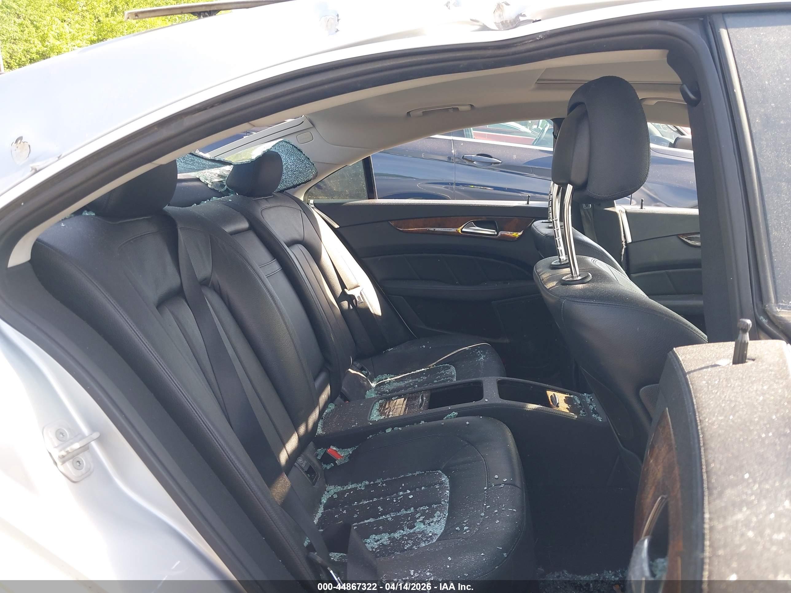 MERCEDES-BENZ CLS image 8