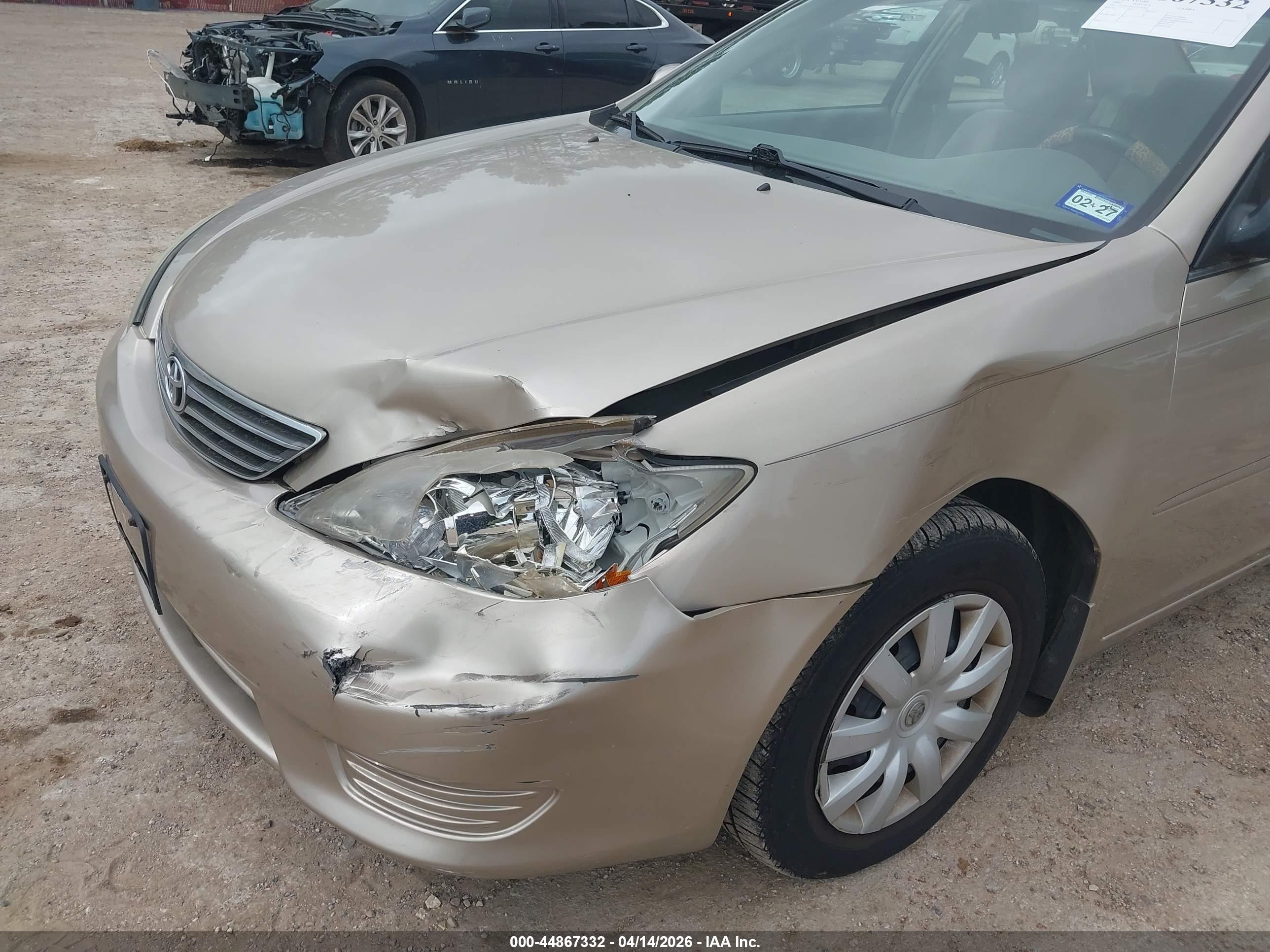TOYOTA CAMRY image 6