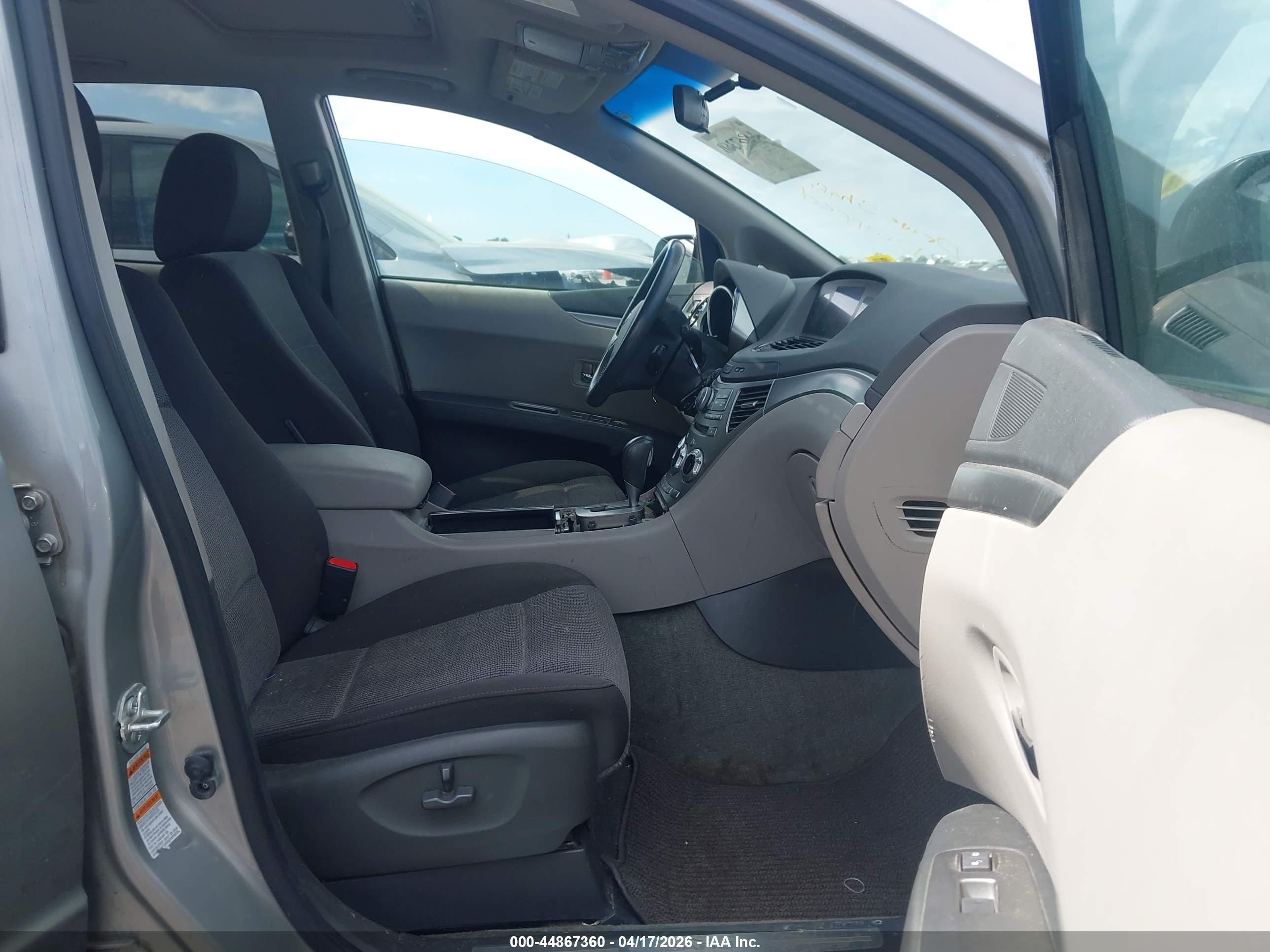 SUBARU B9 image 5