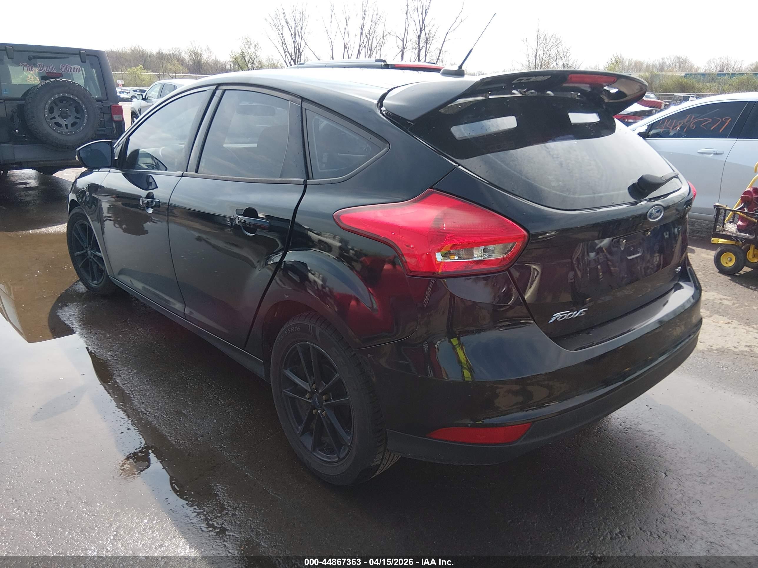 FORD FOCUS image 3