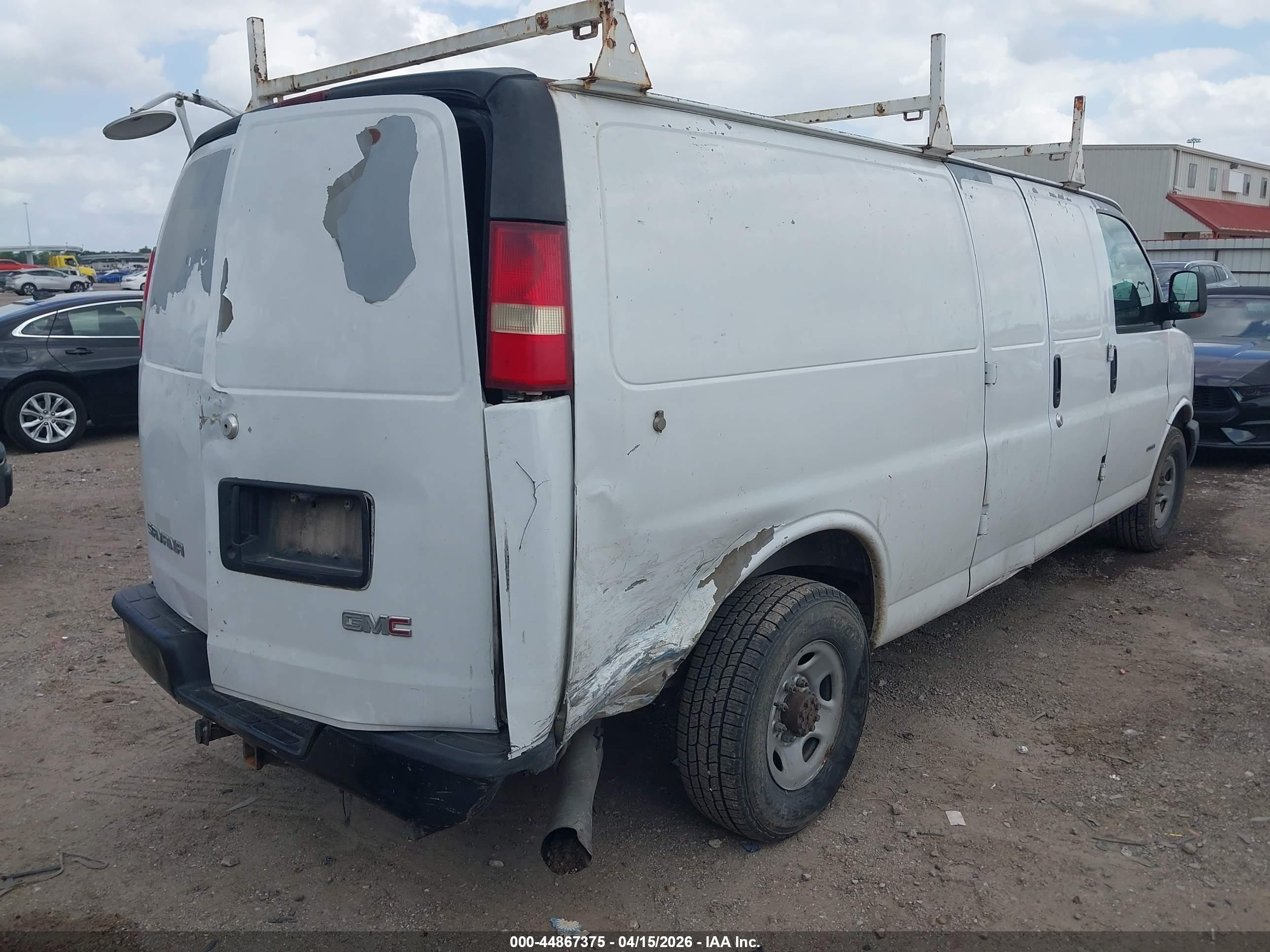 GMC SAVANA image 4