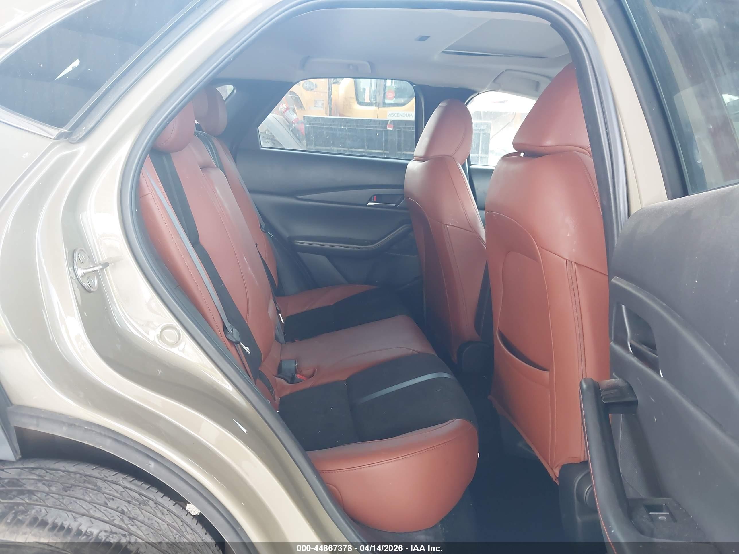 MAZDA CX-30 image 8