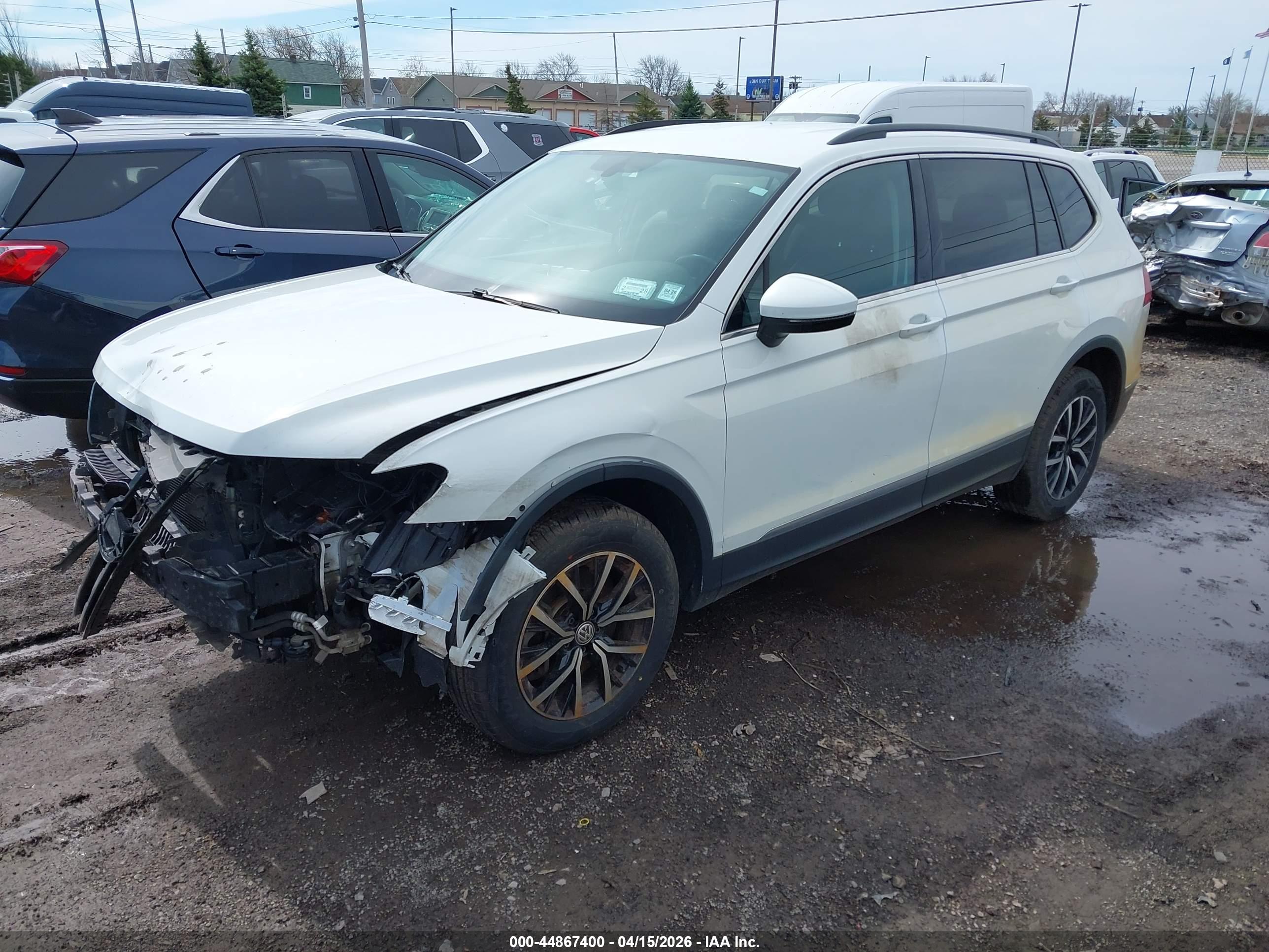 VOLKSWAGEN TIGUAN image 2