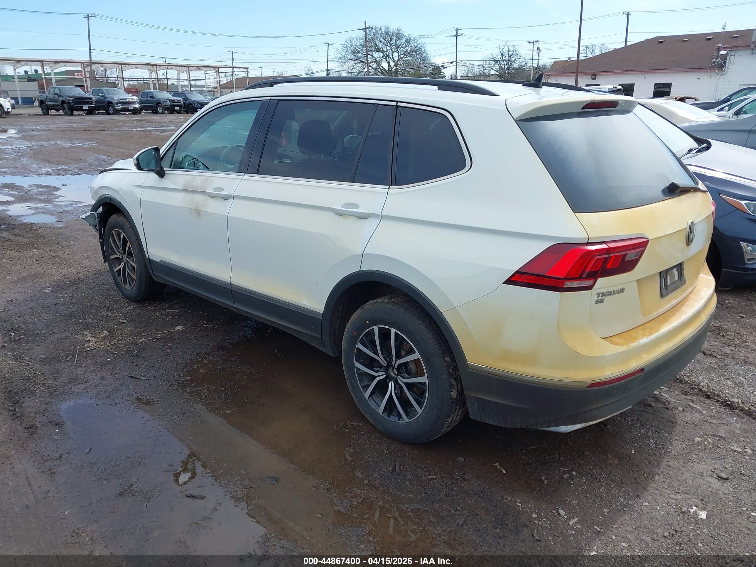 VOLKSWAGEN TIGUAN image 3