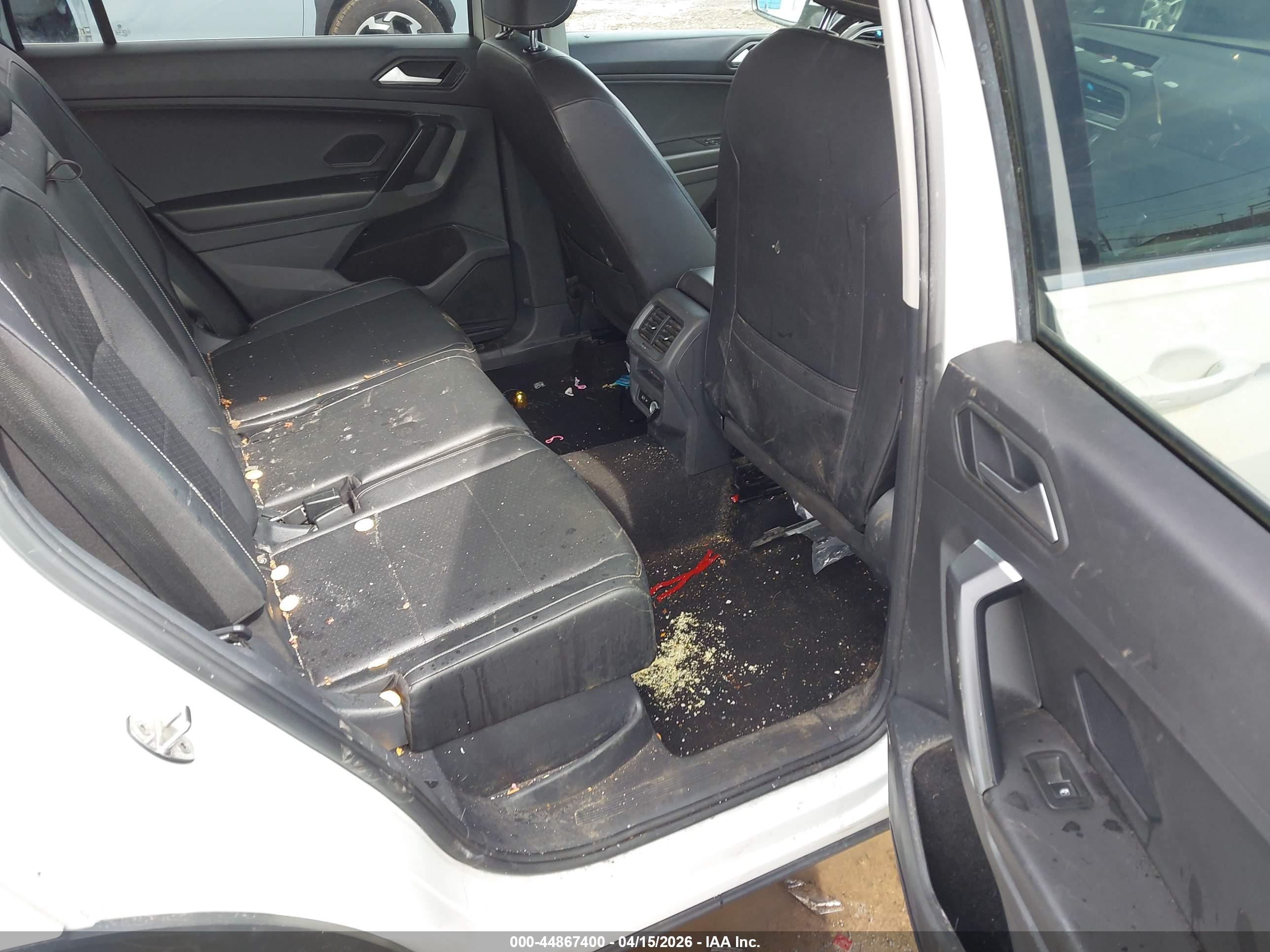 VOLKSWAGEN TIGUAN image 8