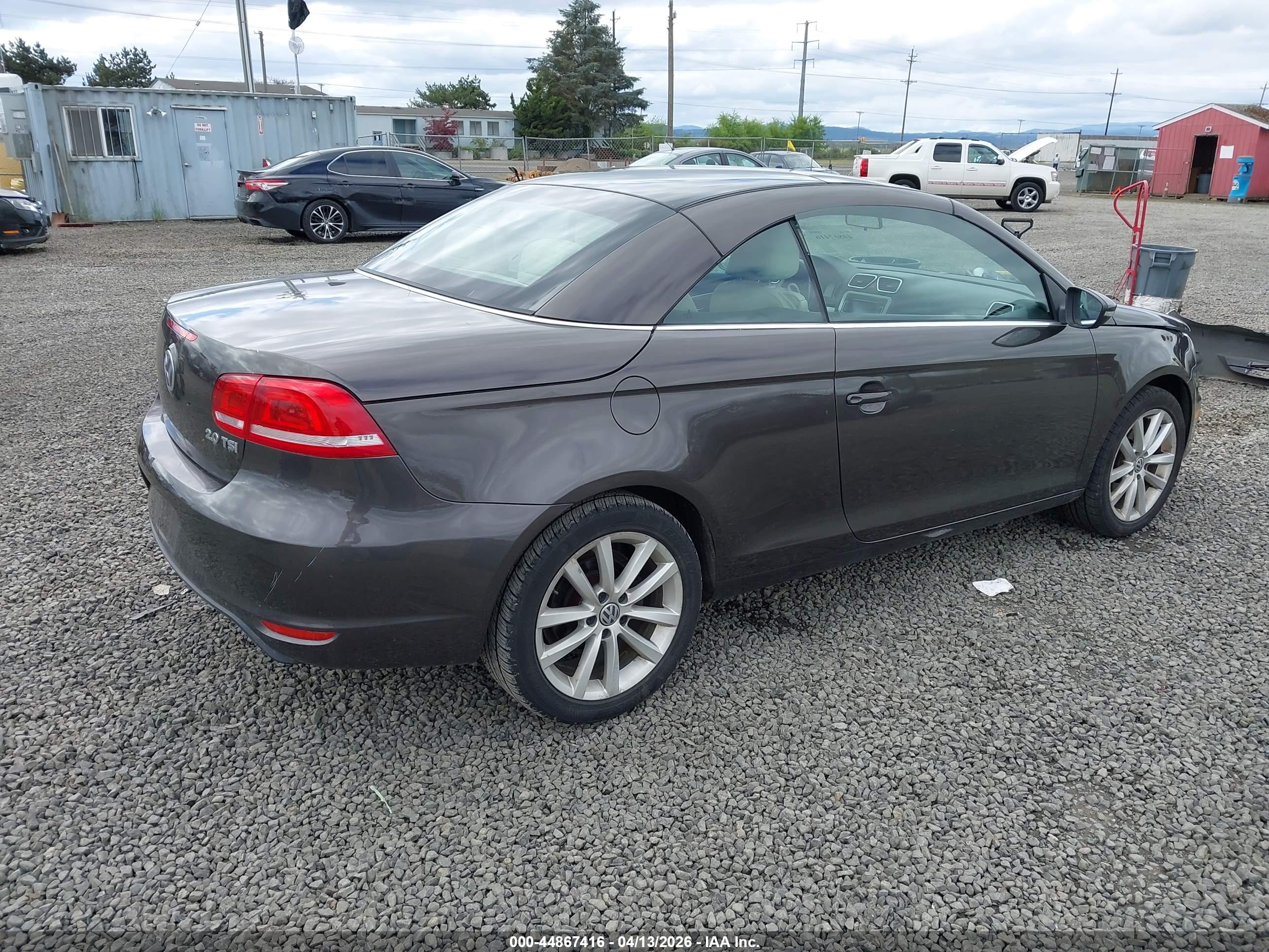 VOLKSWAGEN EOS image 4