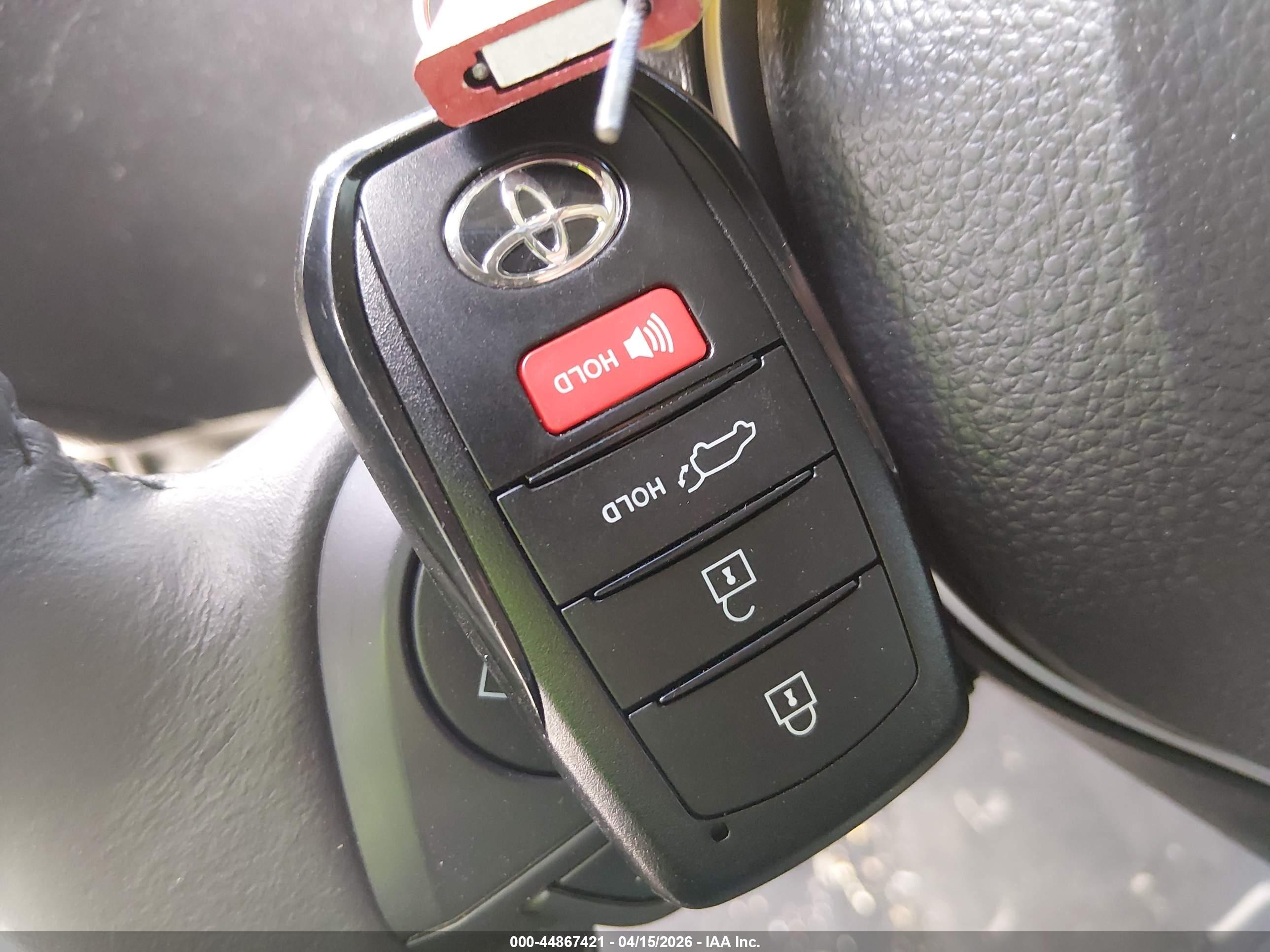 TOYOTA COROLLA image 11