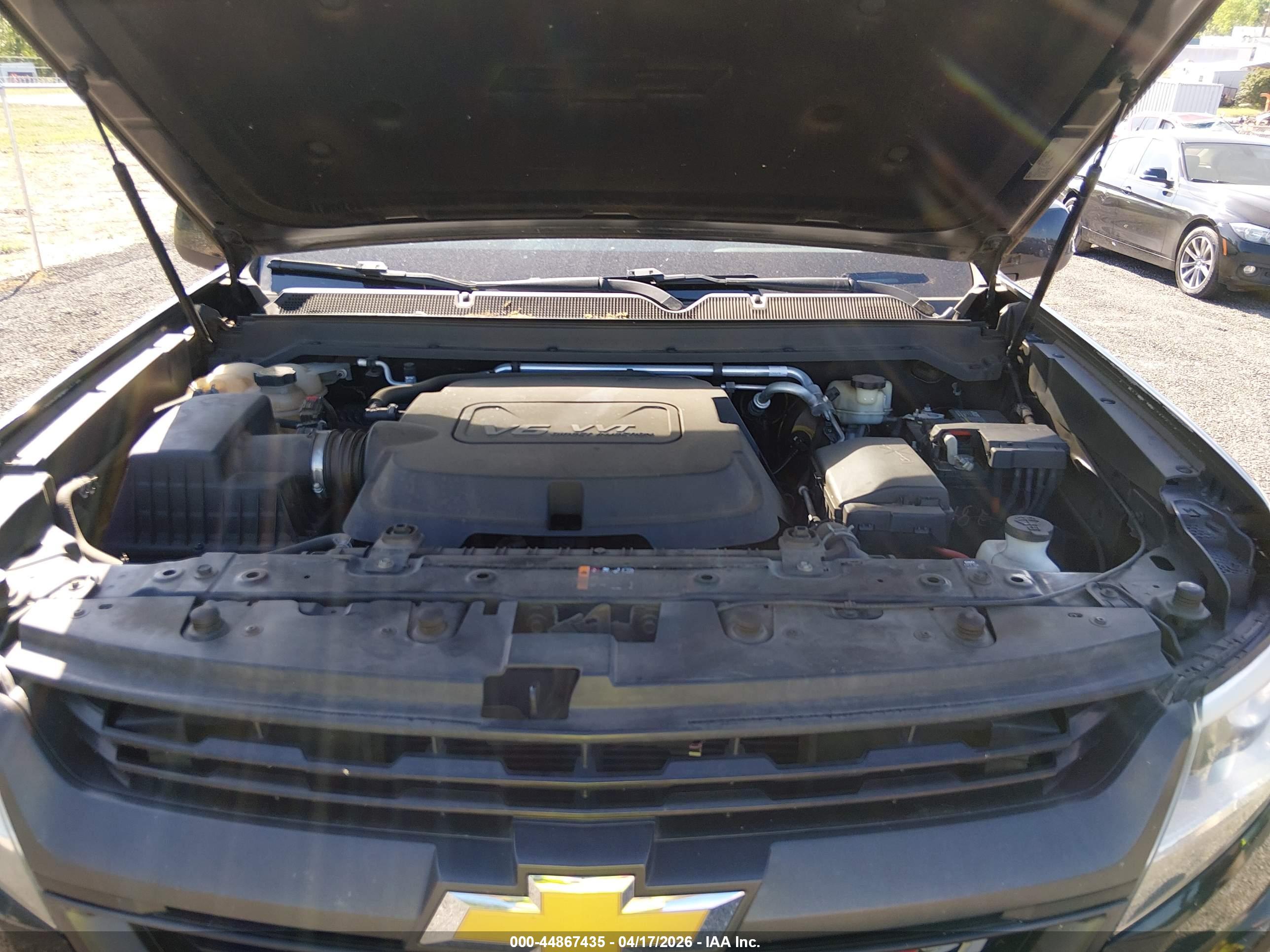 CHEVROLET COLORADO image 10