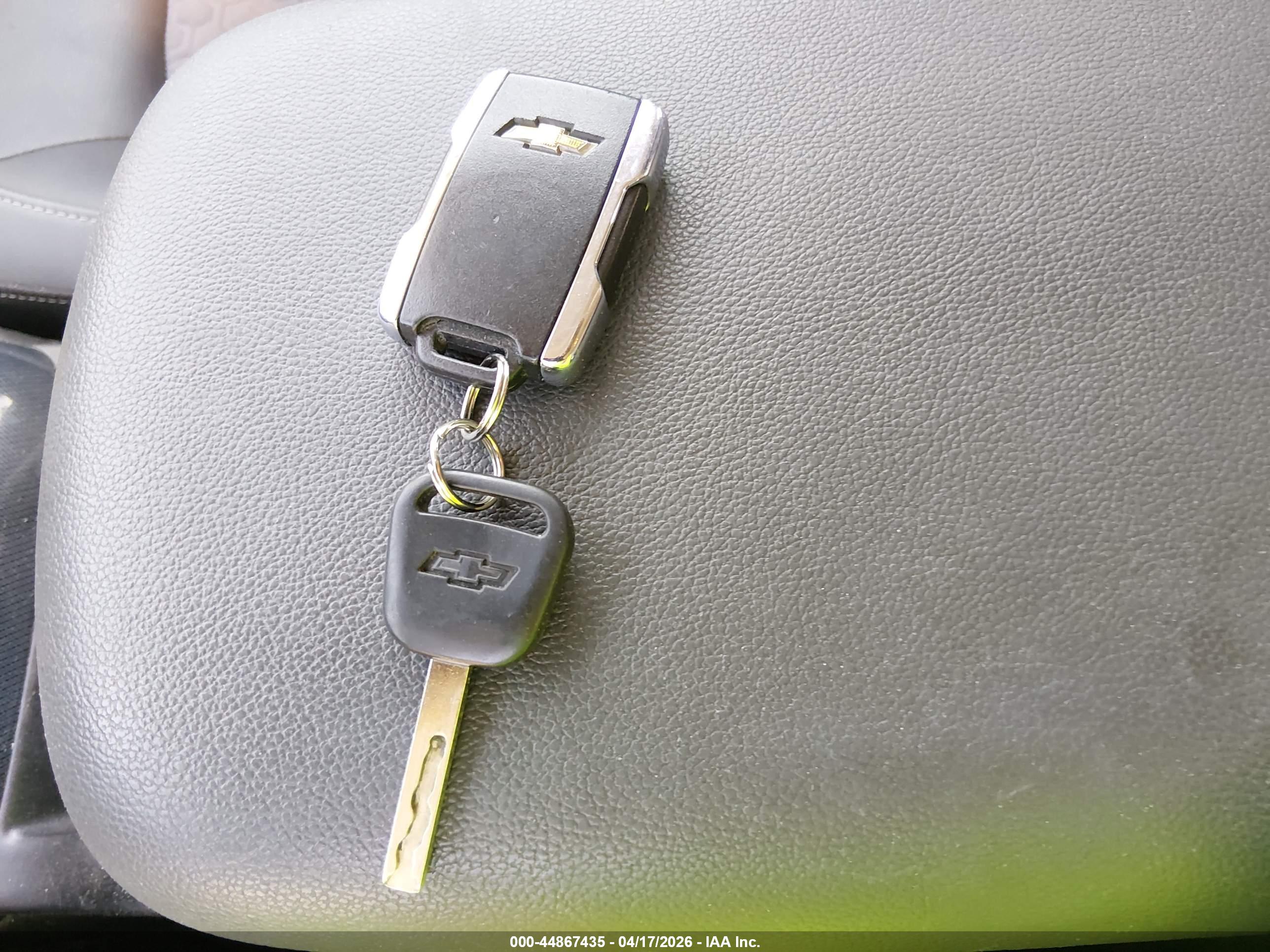 CHEVROLET COLORADO image 11