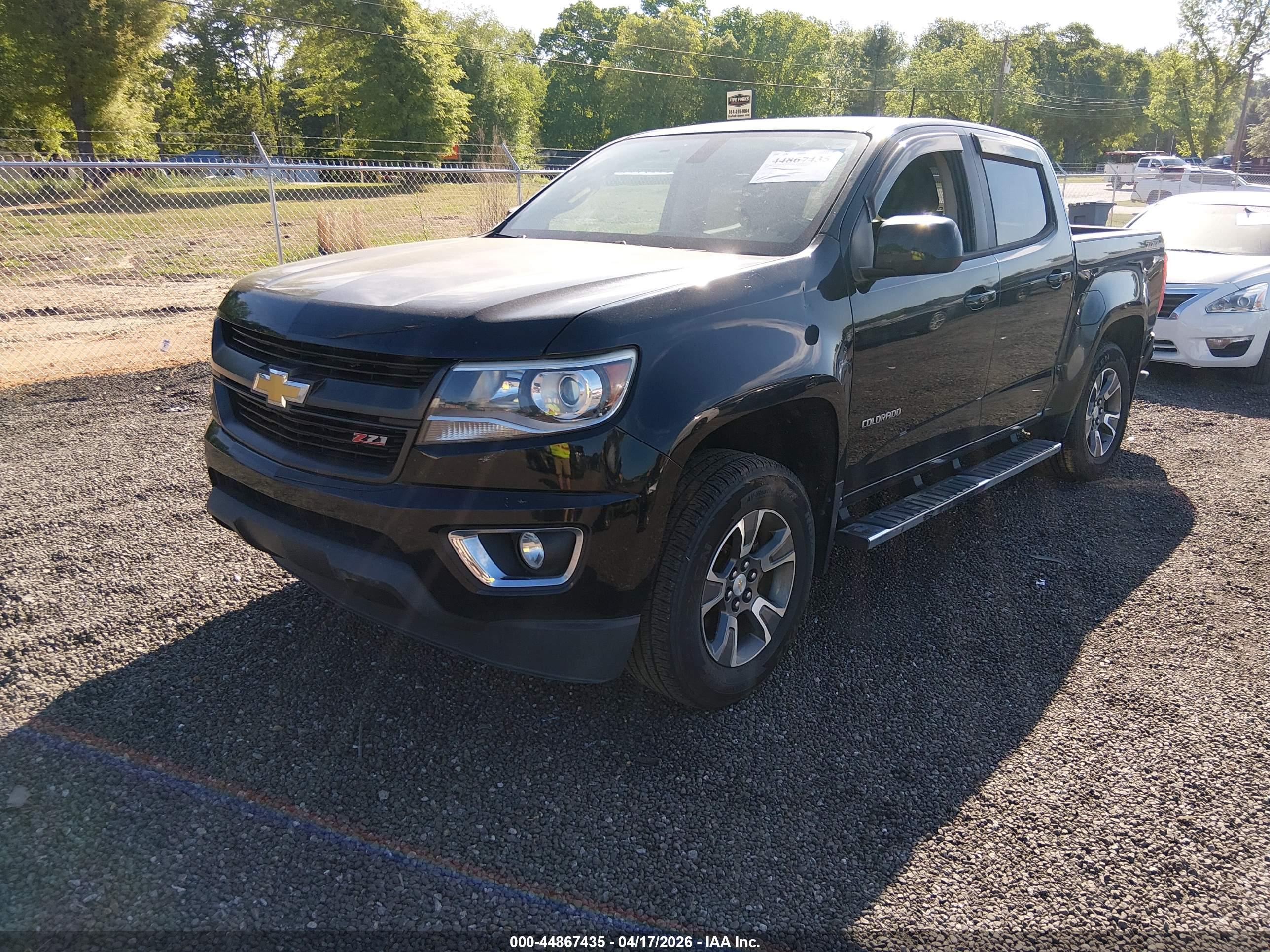 CHEVROLET COLORADO image 2