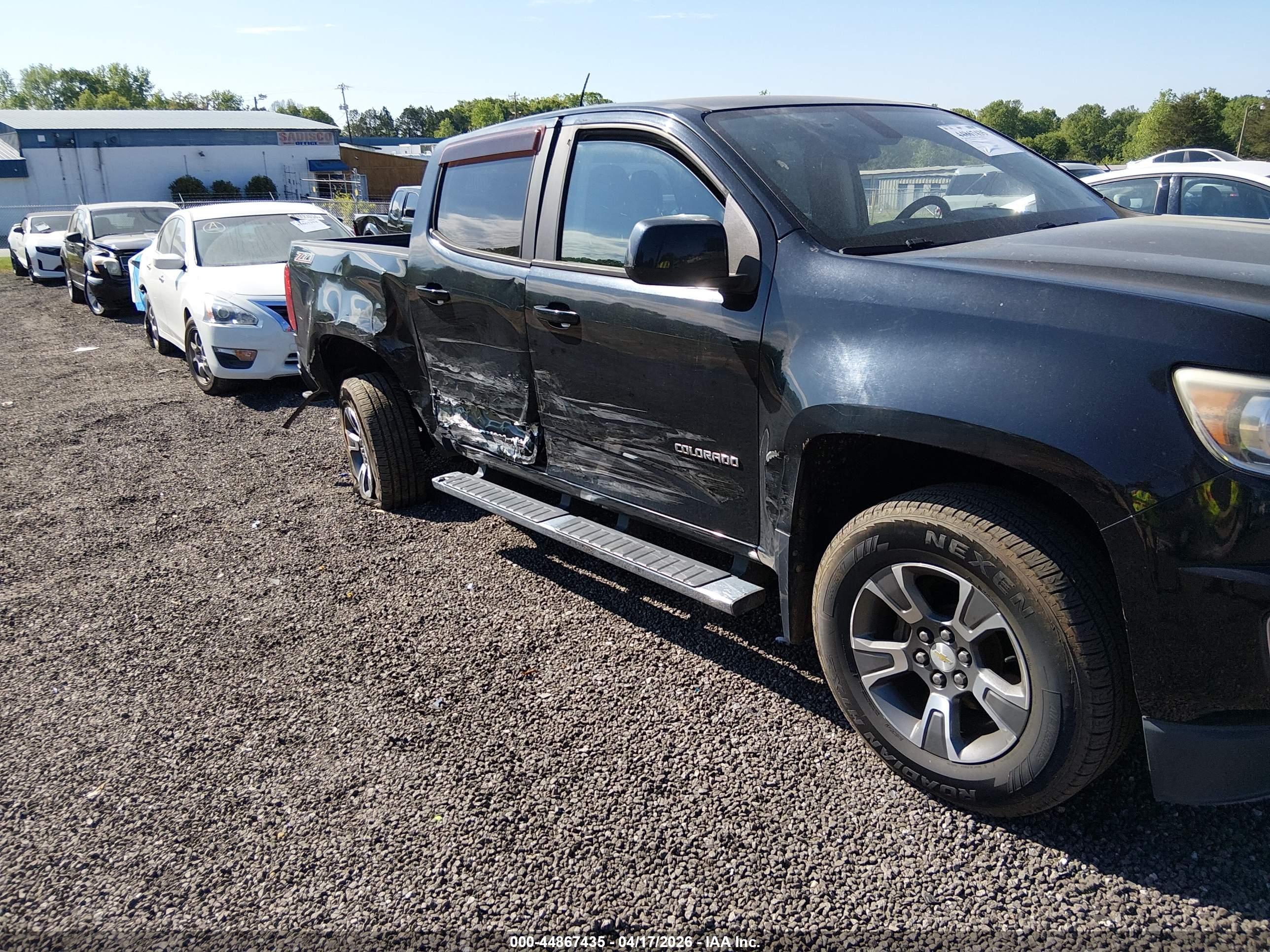 CHEVROLET COLORADO image 6
