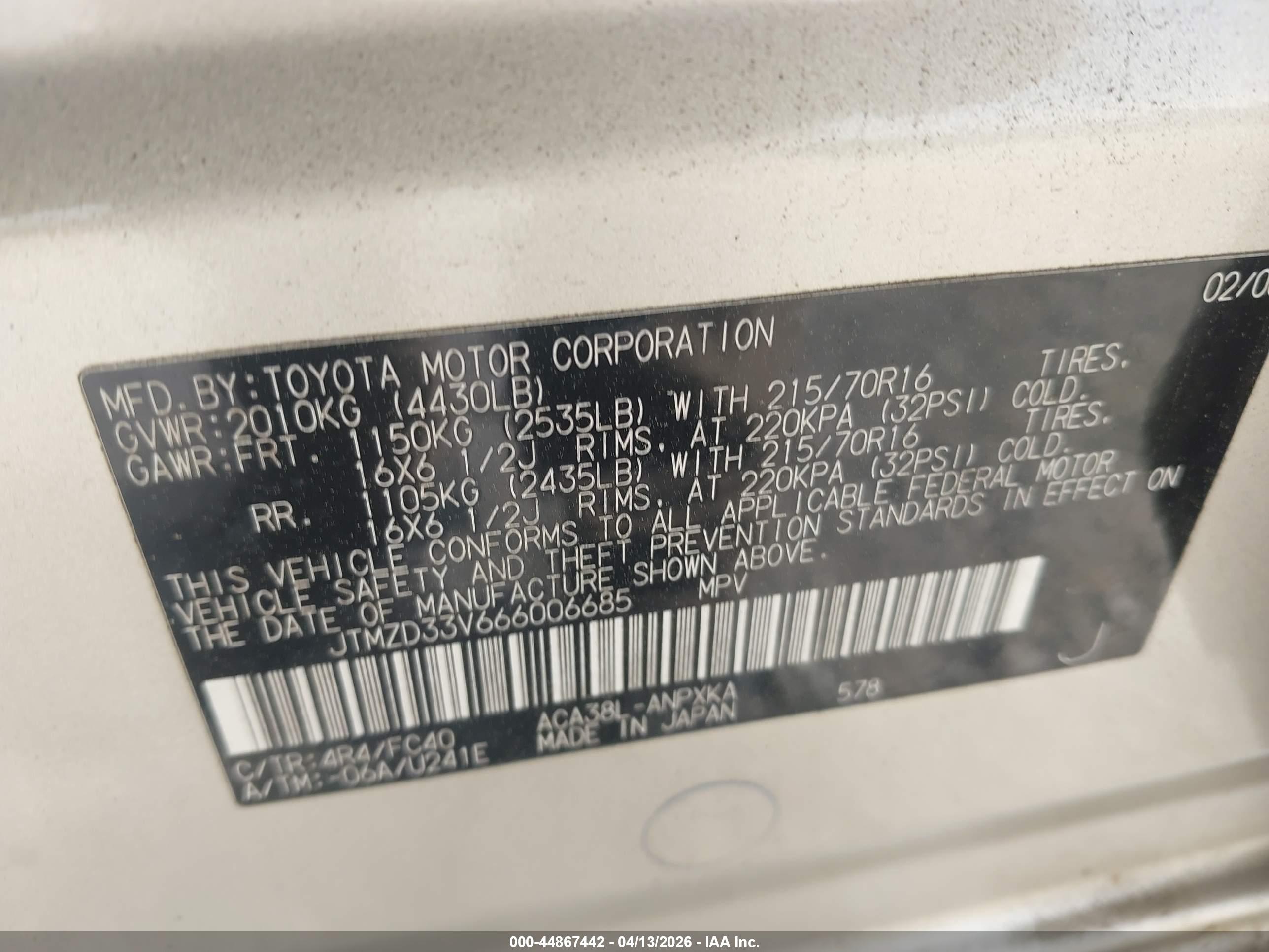 TOYOTA RAV4 image 9
