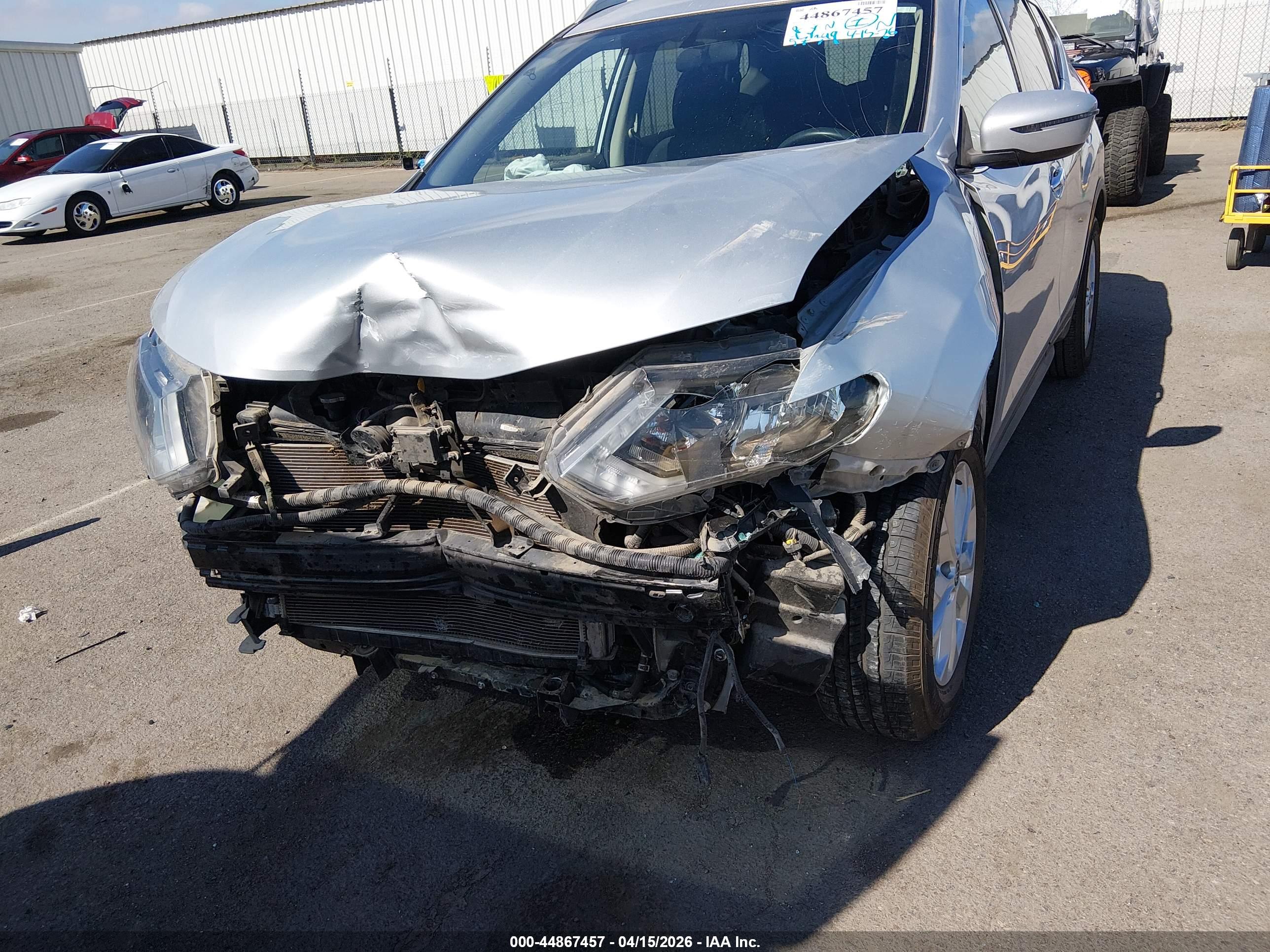 NISSAN ROGUE image 6