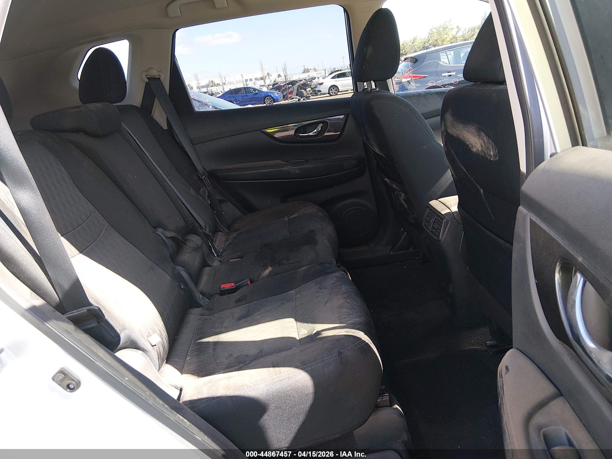 NISSAN ROGUE image 8