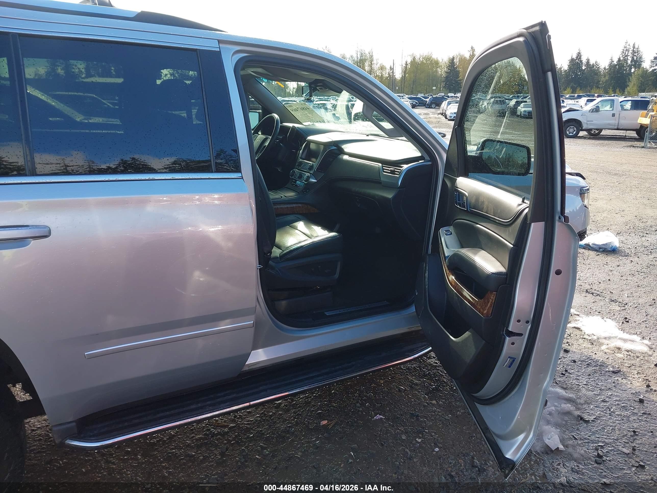 CHEVROLET TAHOE image 5