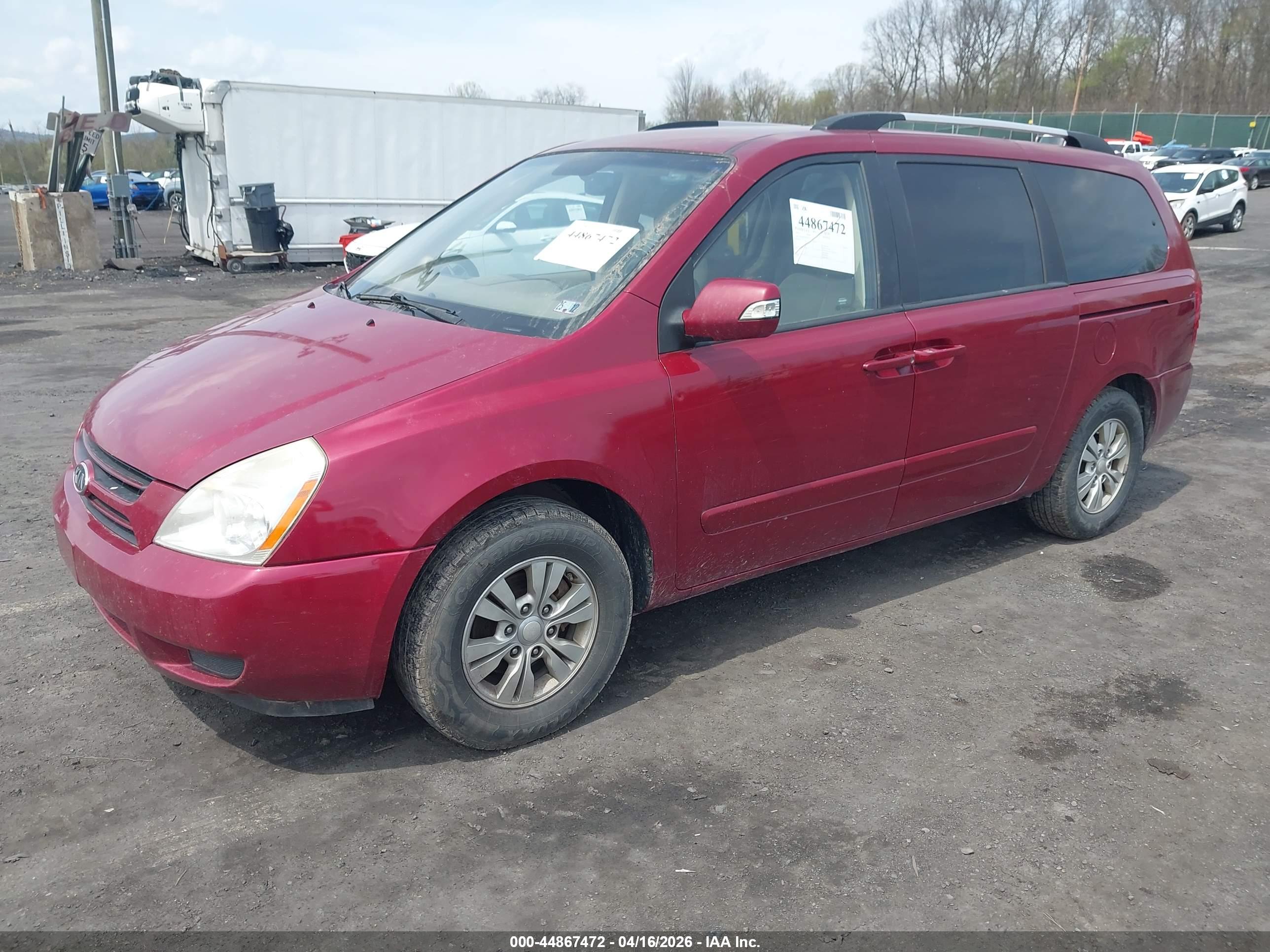 KIA SEDONA image 2
