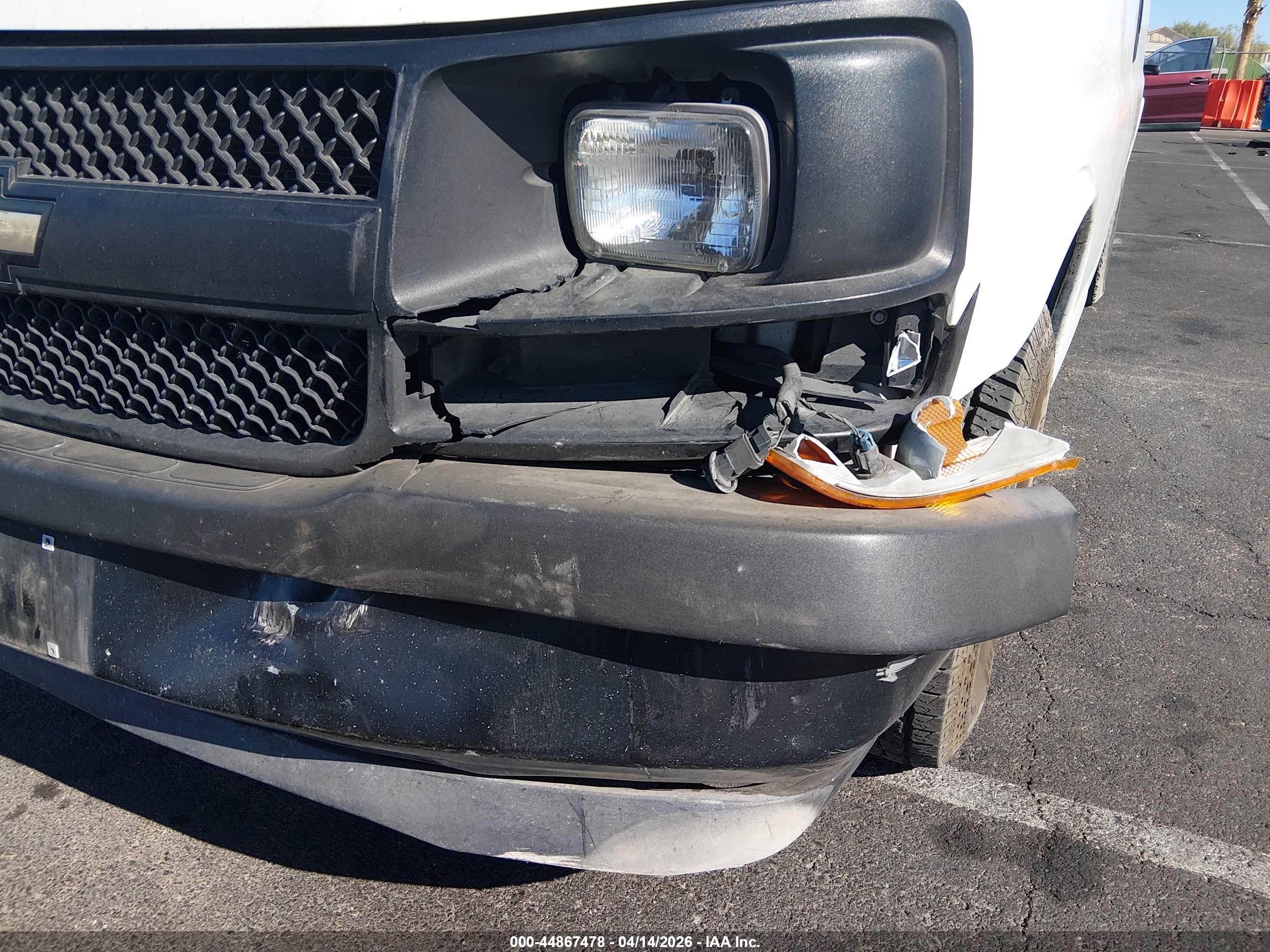 CHEVROLET EXPRESS image 6