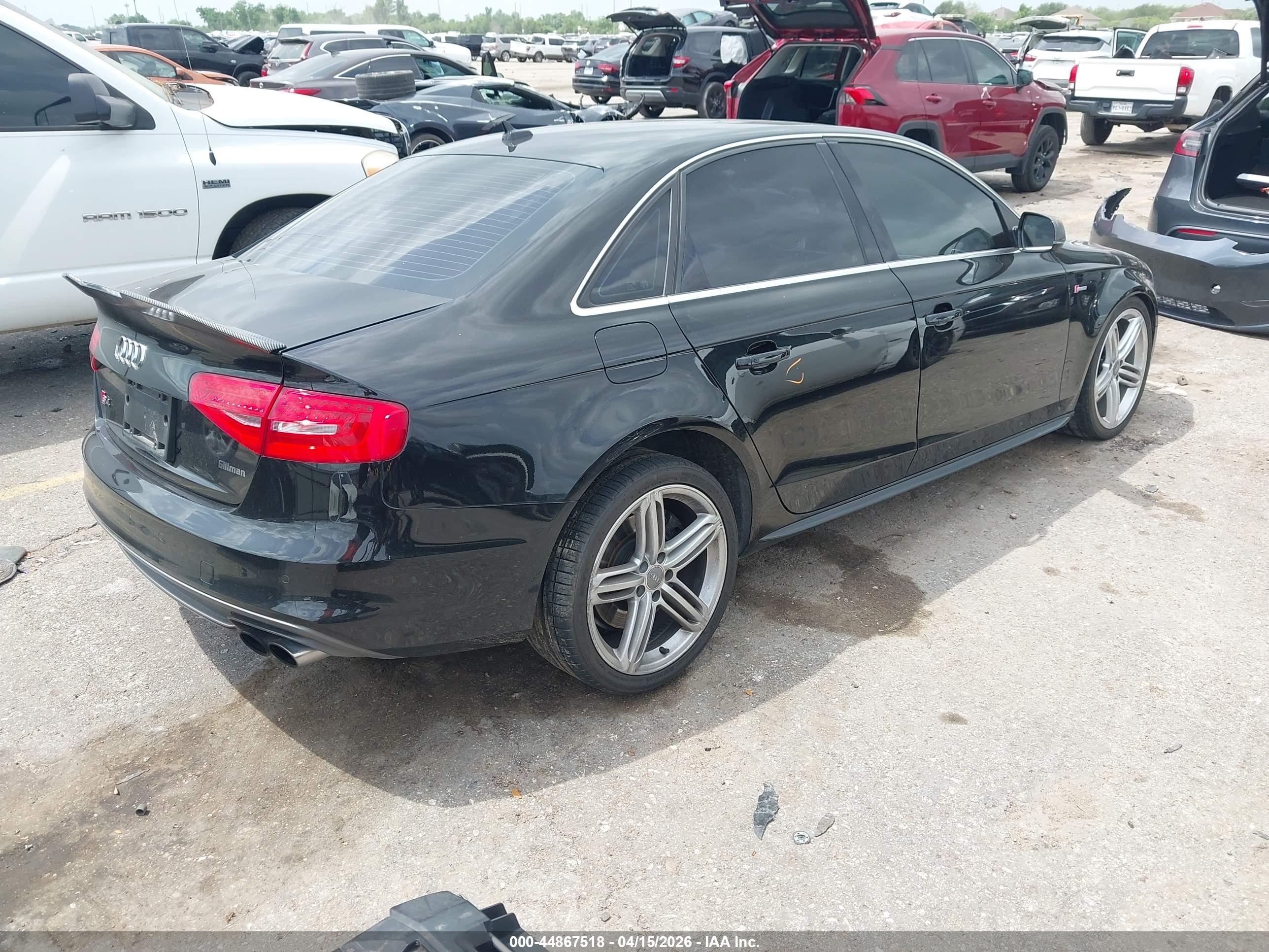 AUDI S4 image 4