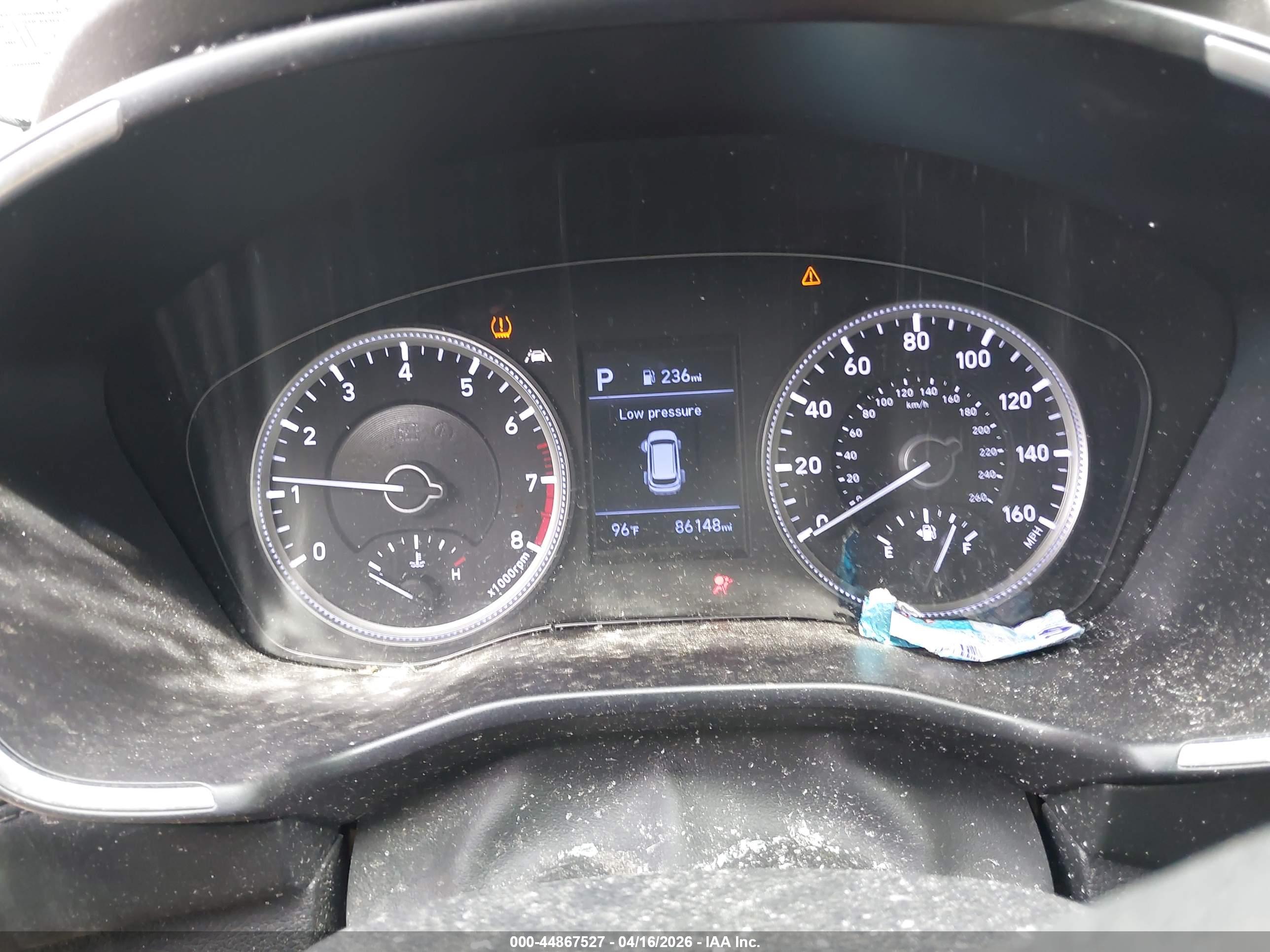 HYUNDAI SANTA image 7