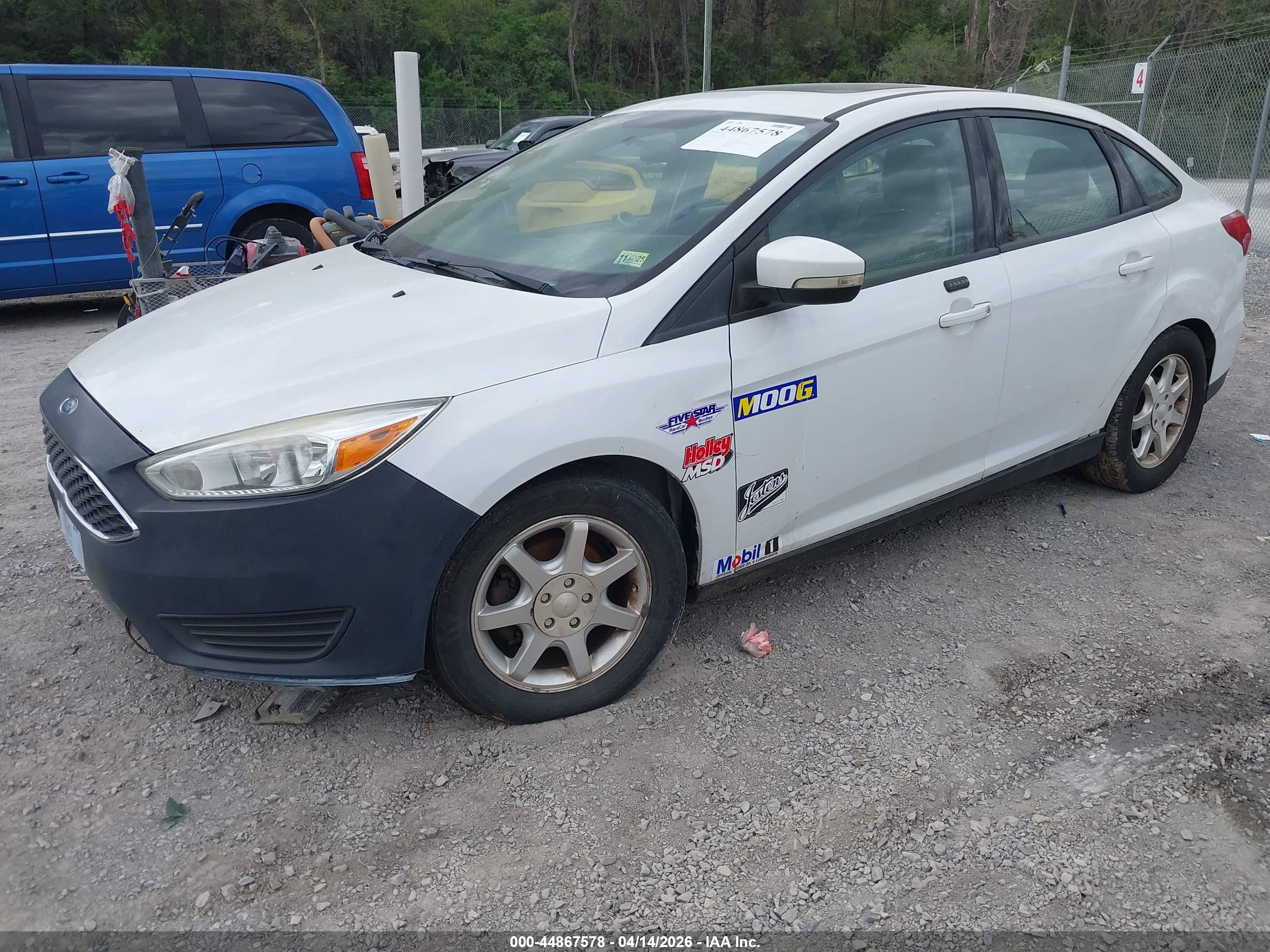 FORD FOCUS image 2