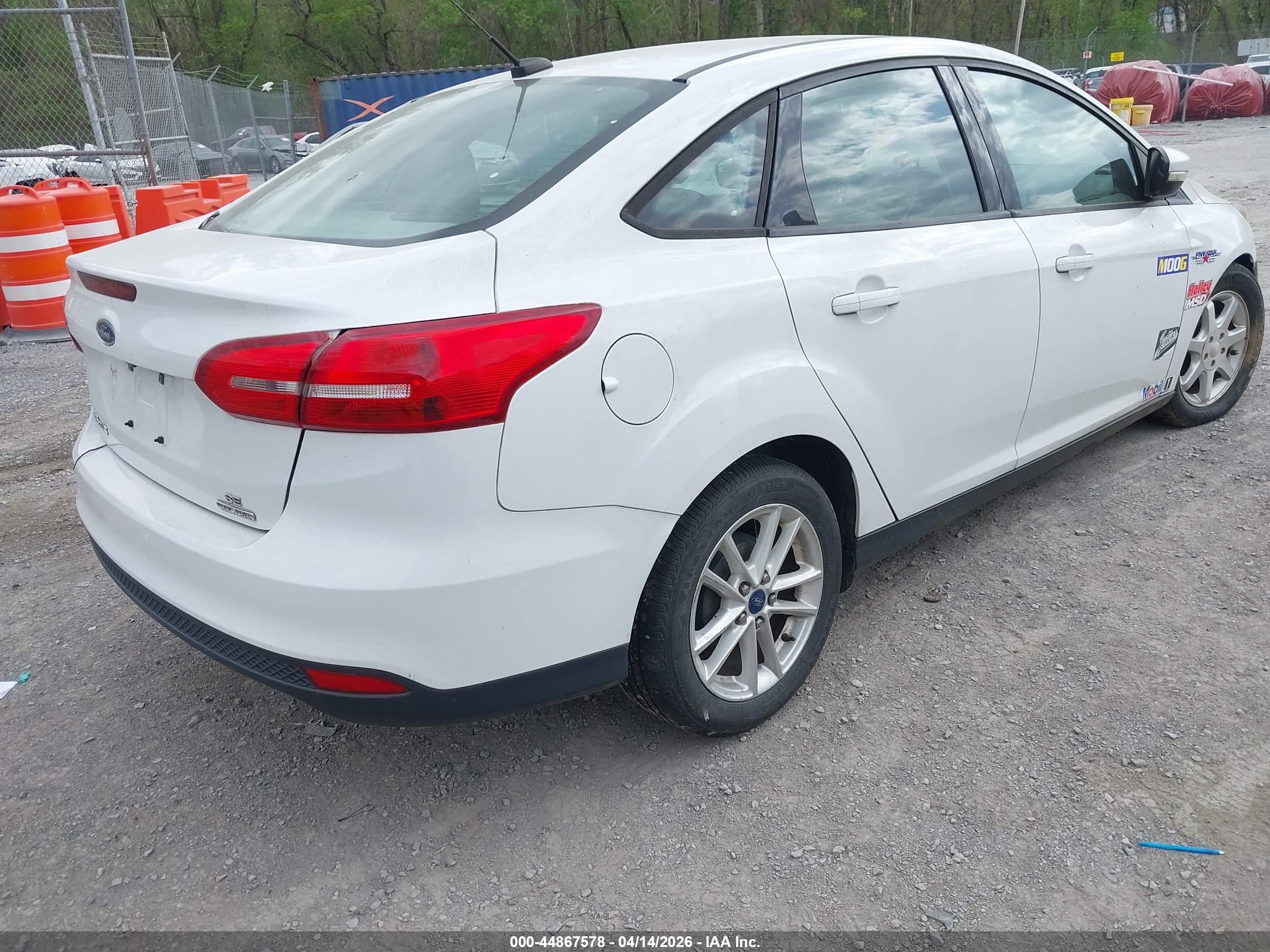 FORD FOCUS image 4
