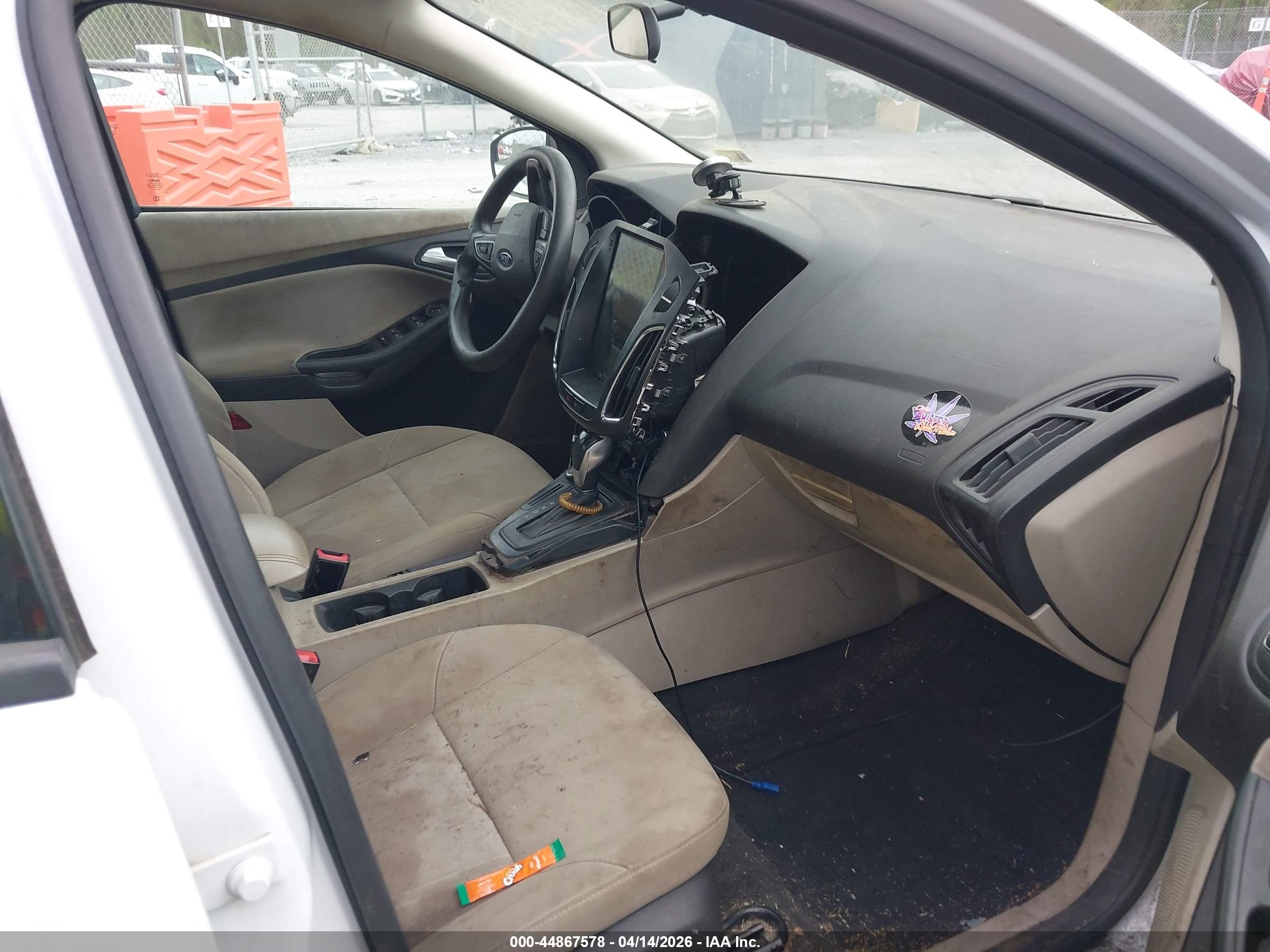 FORD FOCUS image 5