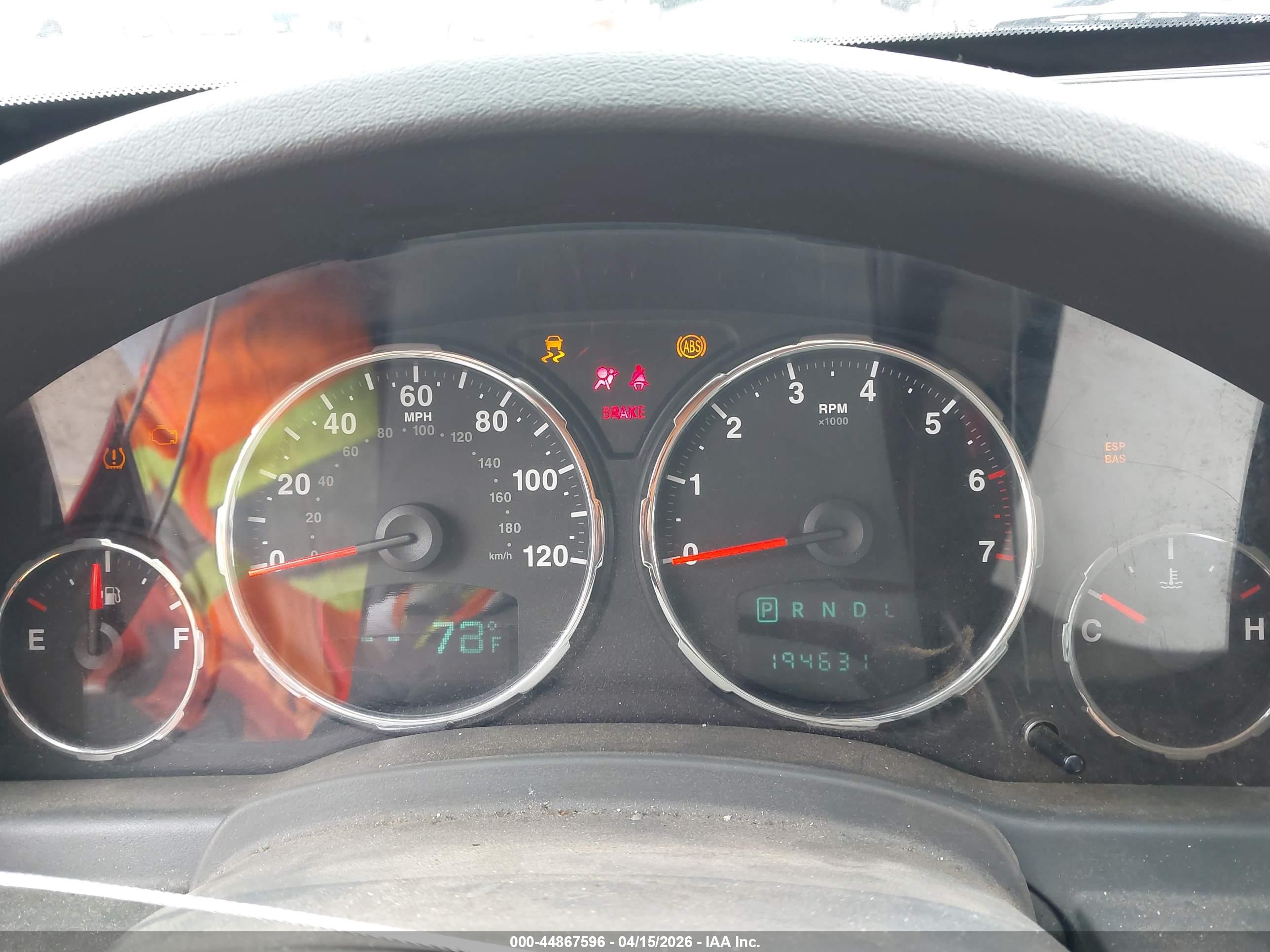 JEEP LIBERTY image 7