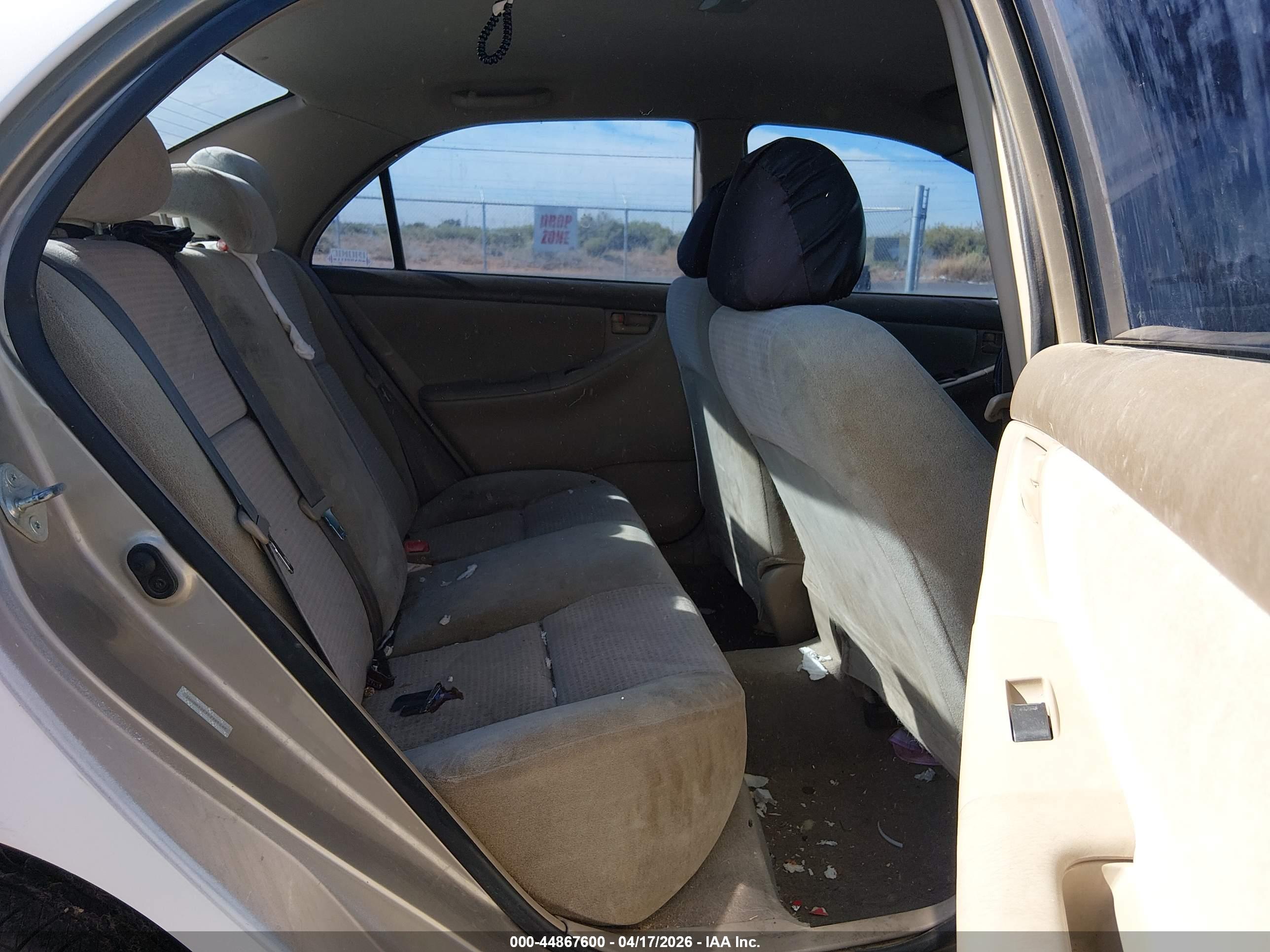 TOYOTA COROLLA image 8