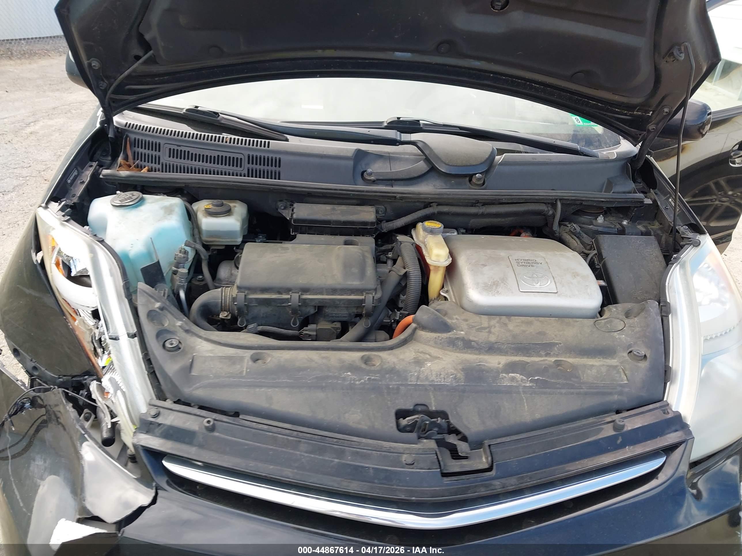 TOYOTA PRIUS image 10