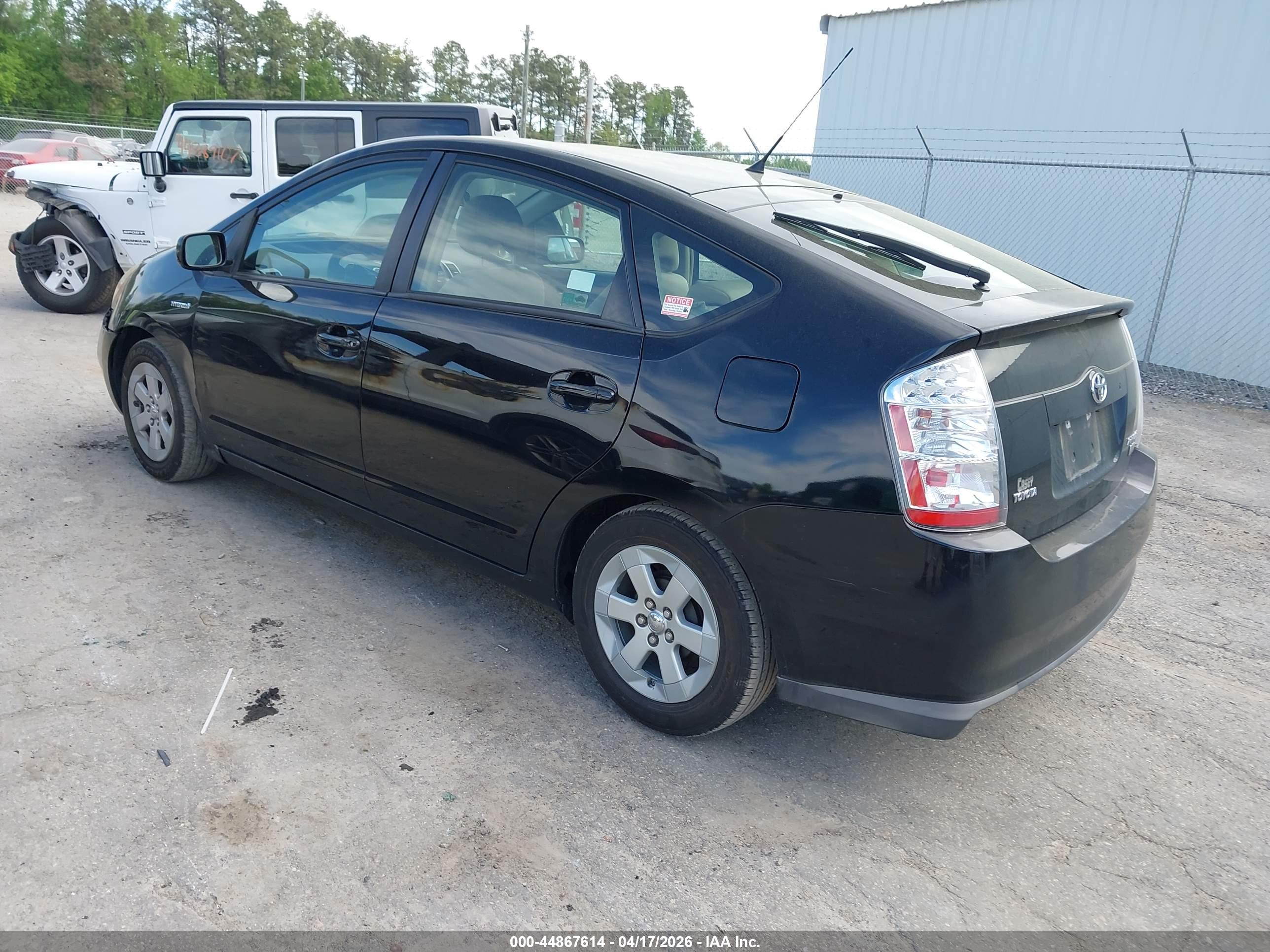 TOYOTA PRIUS image 3