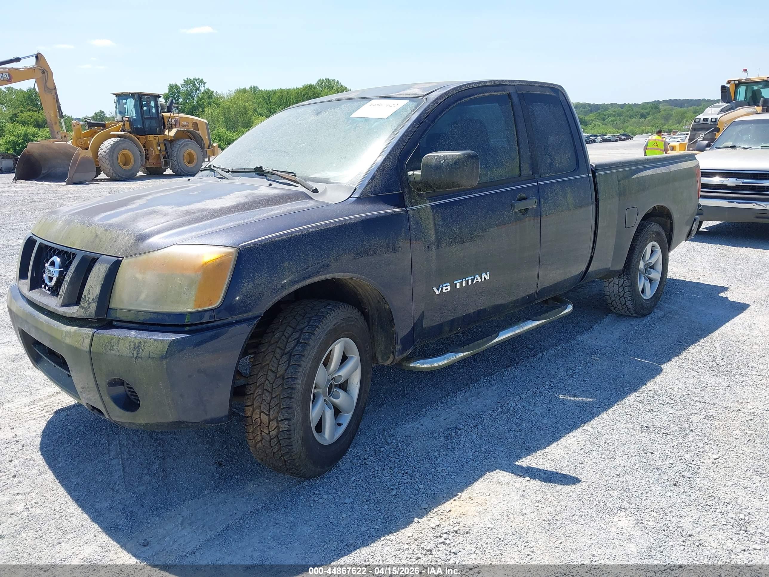 NISSAN TITAN image 2