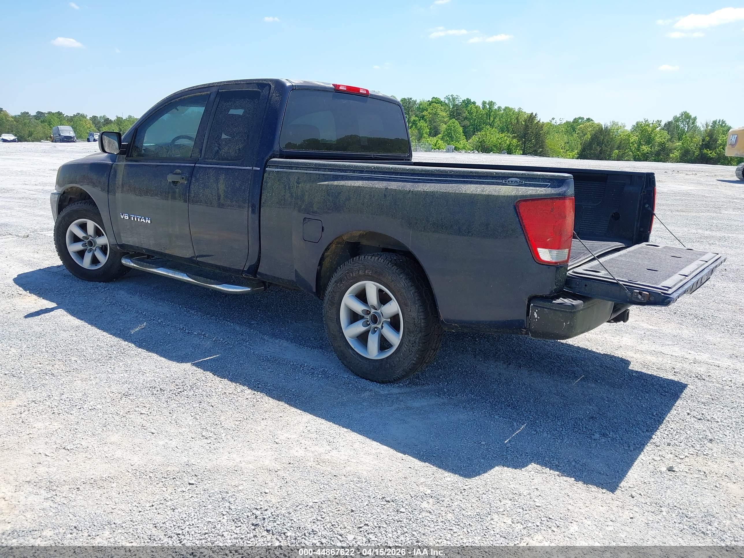 NISSAN TITAN image 3