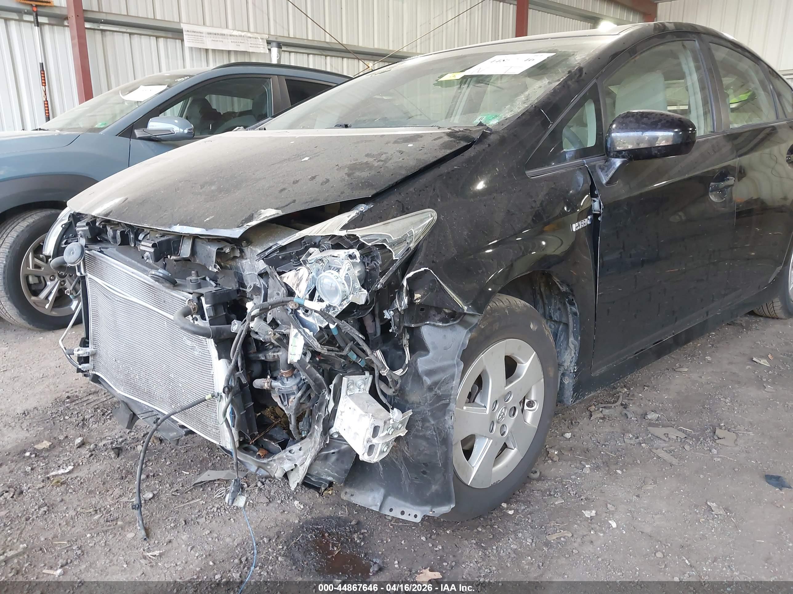 TOYOTA PRIUS image 6