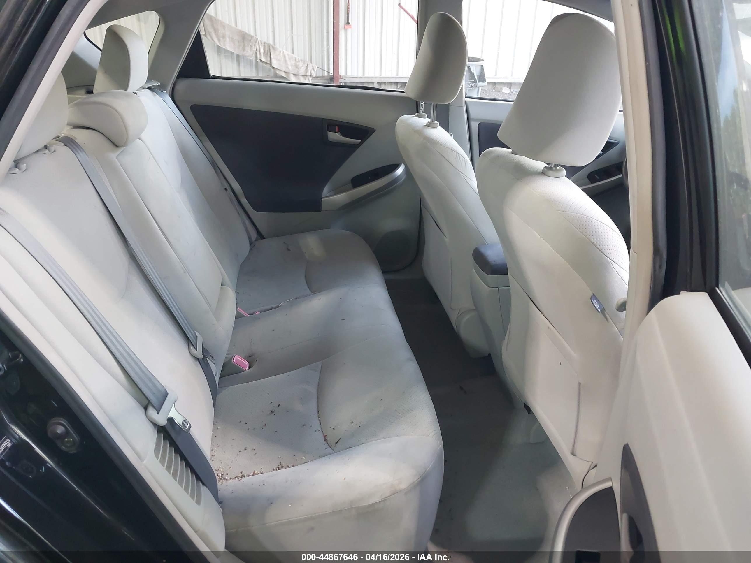 TOYOTA PRIUS image 8