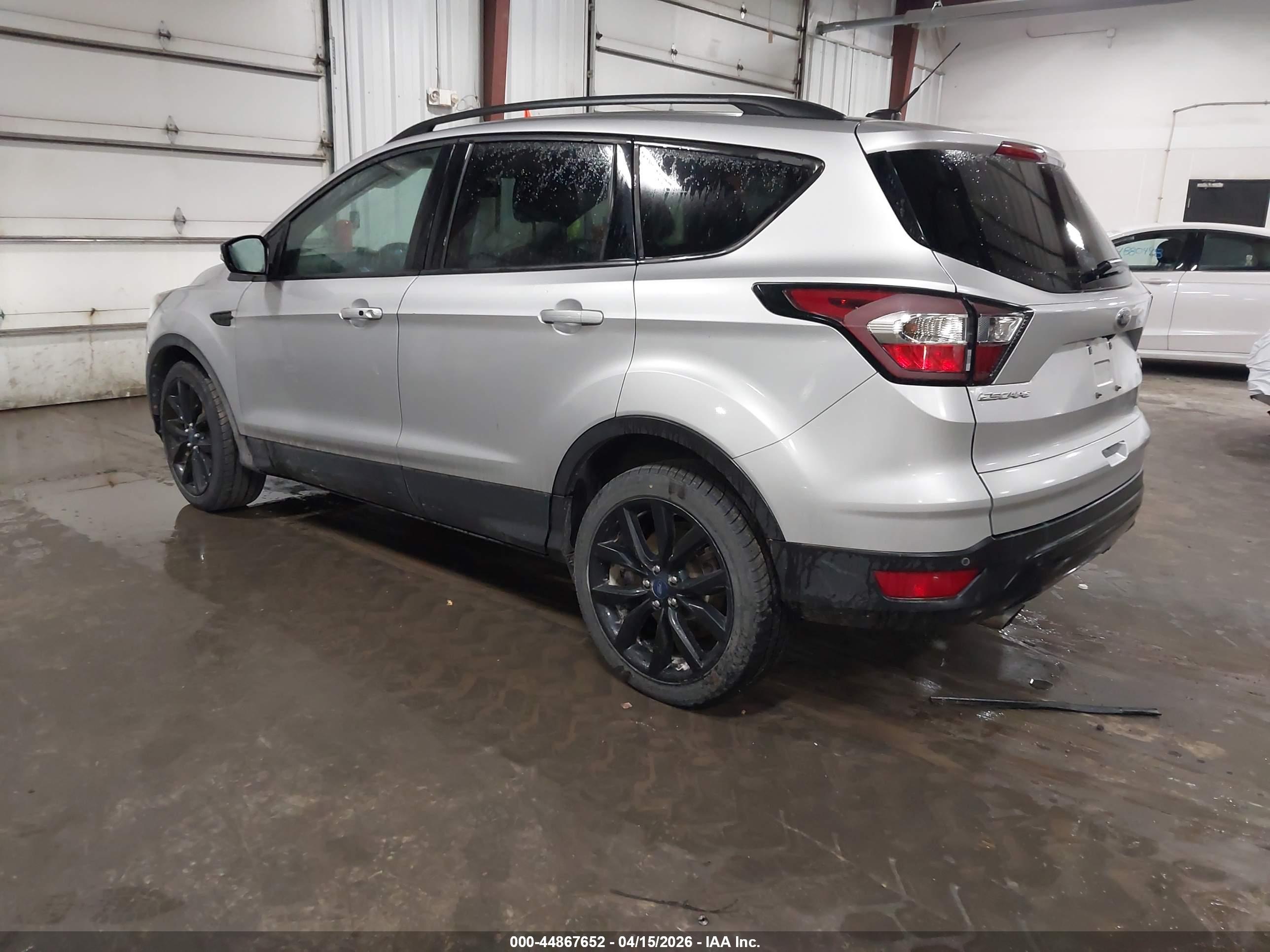 FORD ESCAPE image 3